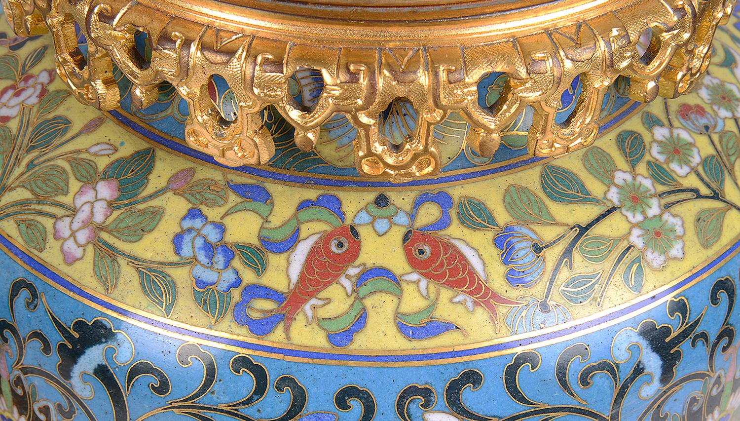 Pareja de jarrones / lámparas de cloisonné de principios del siglo XX en Bueno estado para la venta en Brighton, Sussex