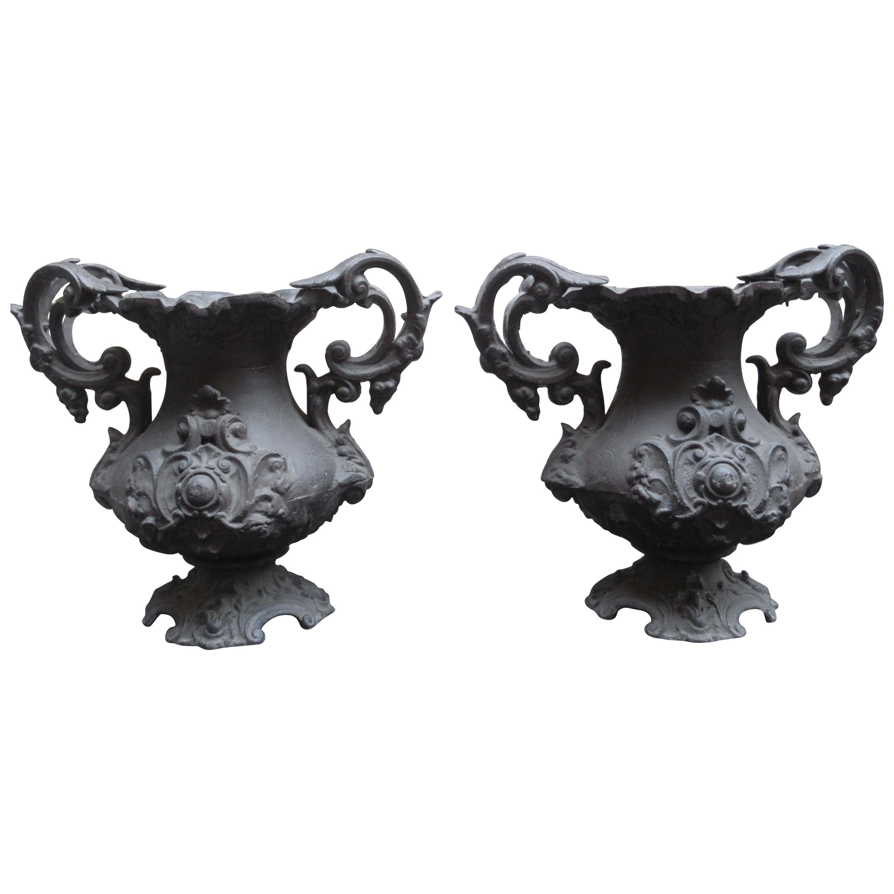 Pair of Early 20th Century Decorative Cast Iron Urns For Sale