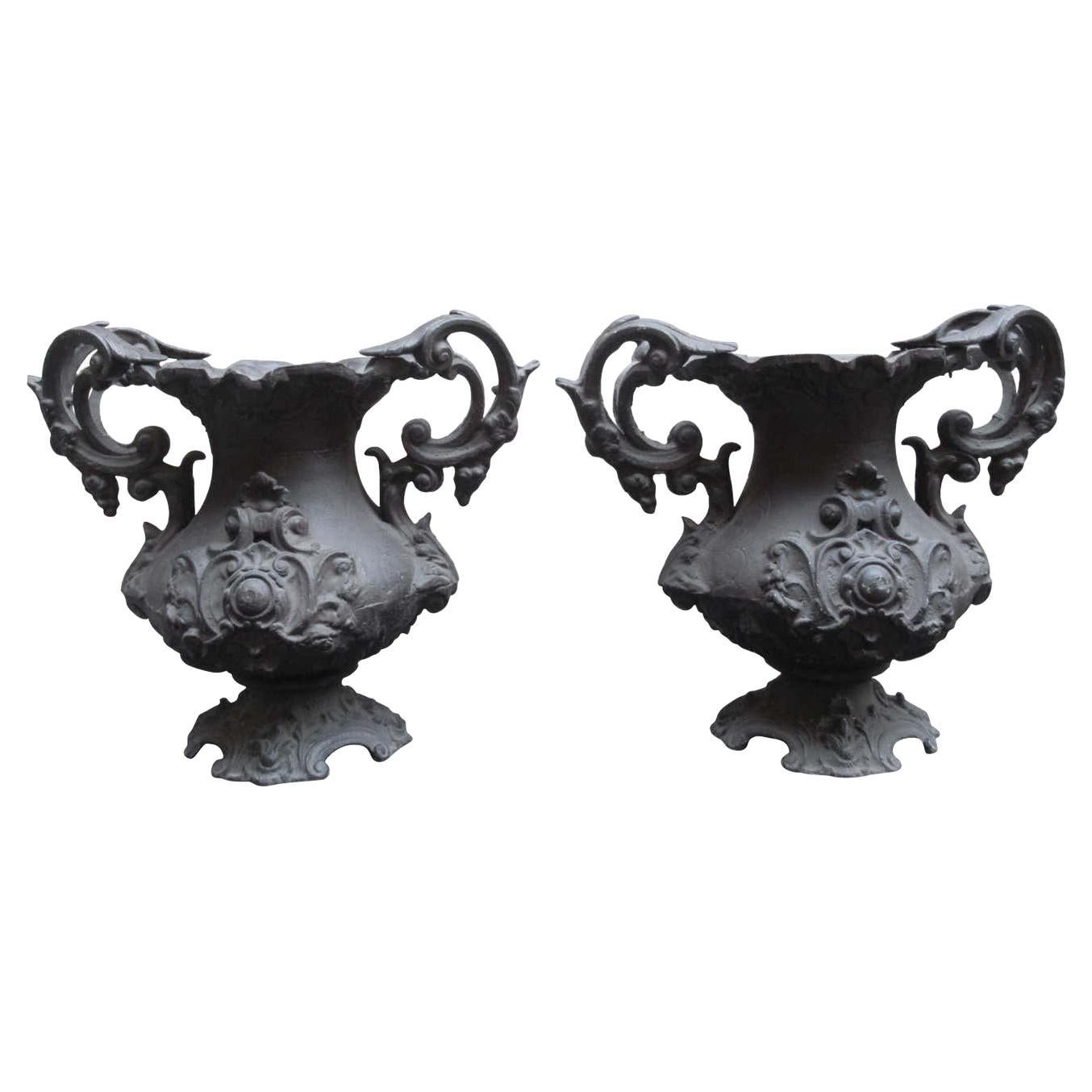 Pair of Early 20th Century Decorative Cast Iron Urns For Sale