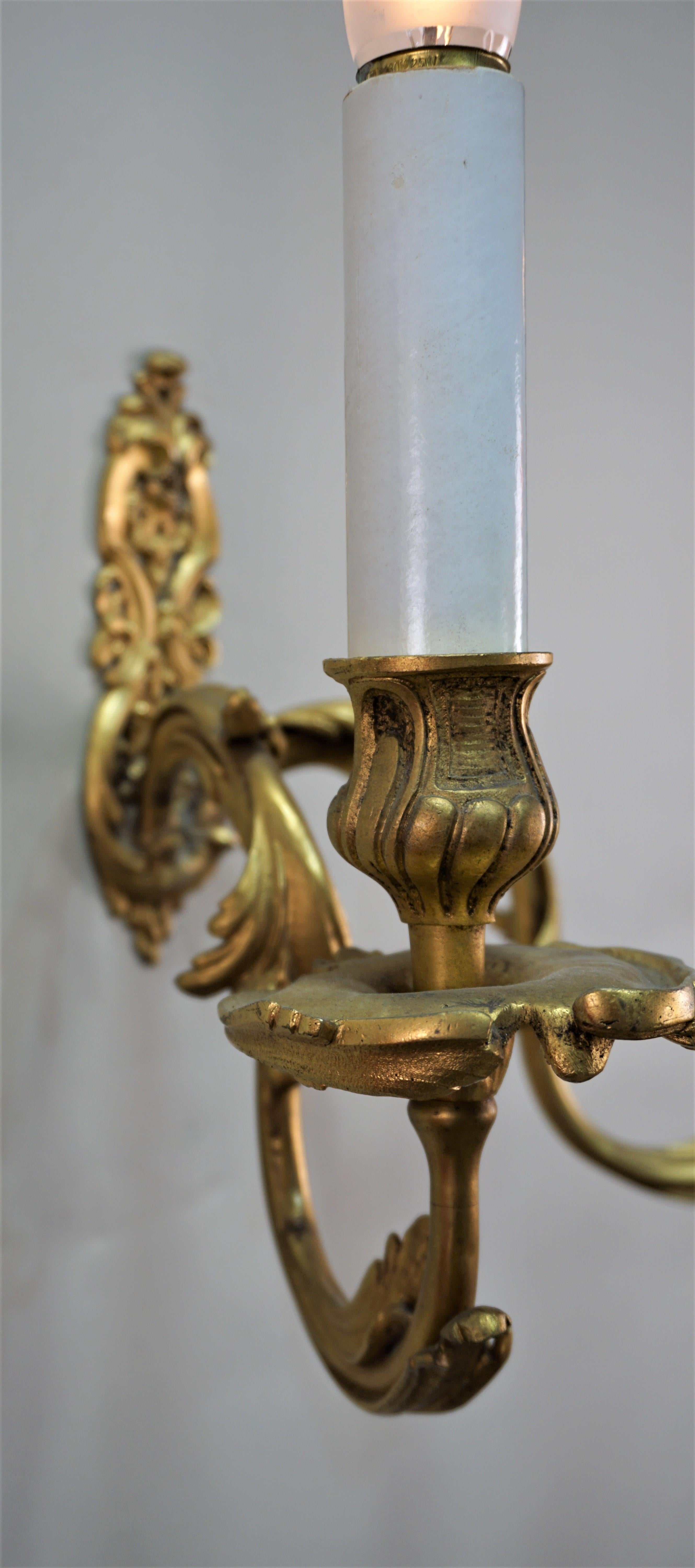 Pair of Early 20th Century Doré Bronze Wall Sconces 1