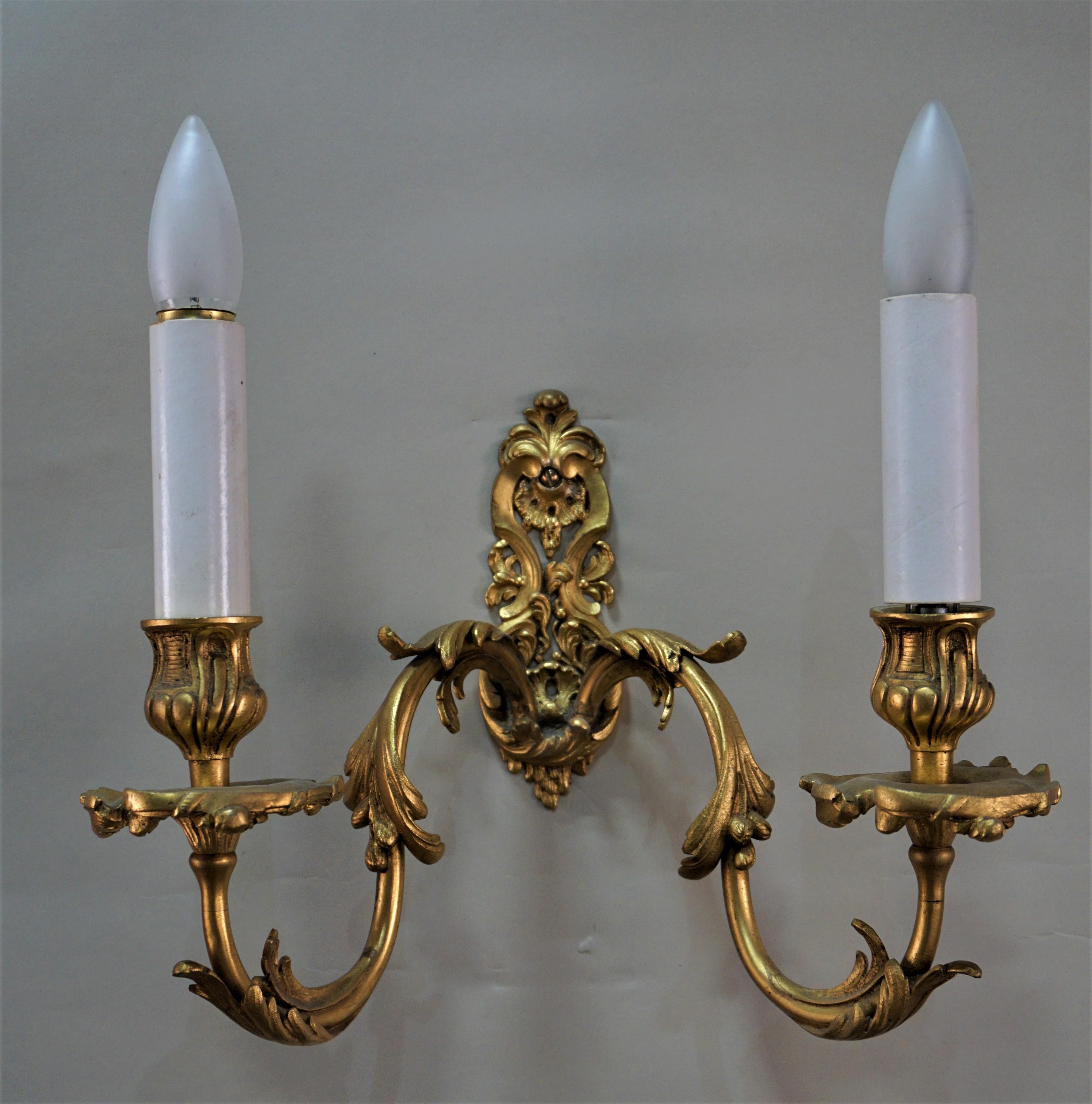 Pair of Early 20th Century Doré Bronze Wall Sconces 3