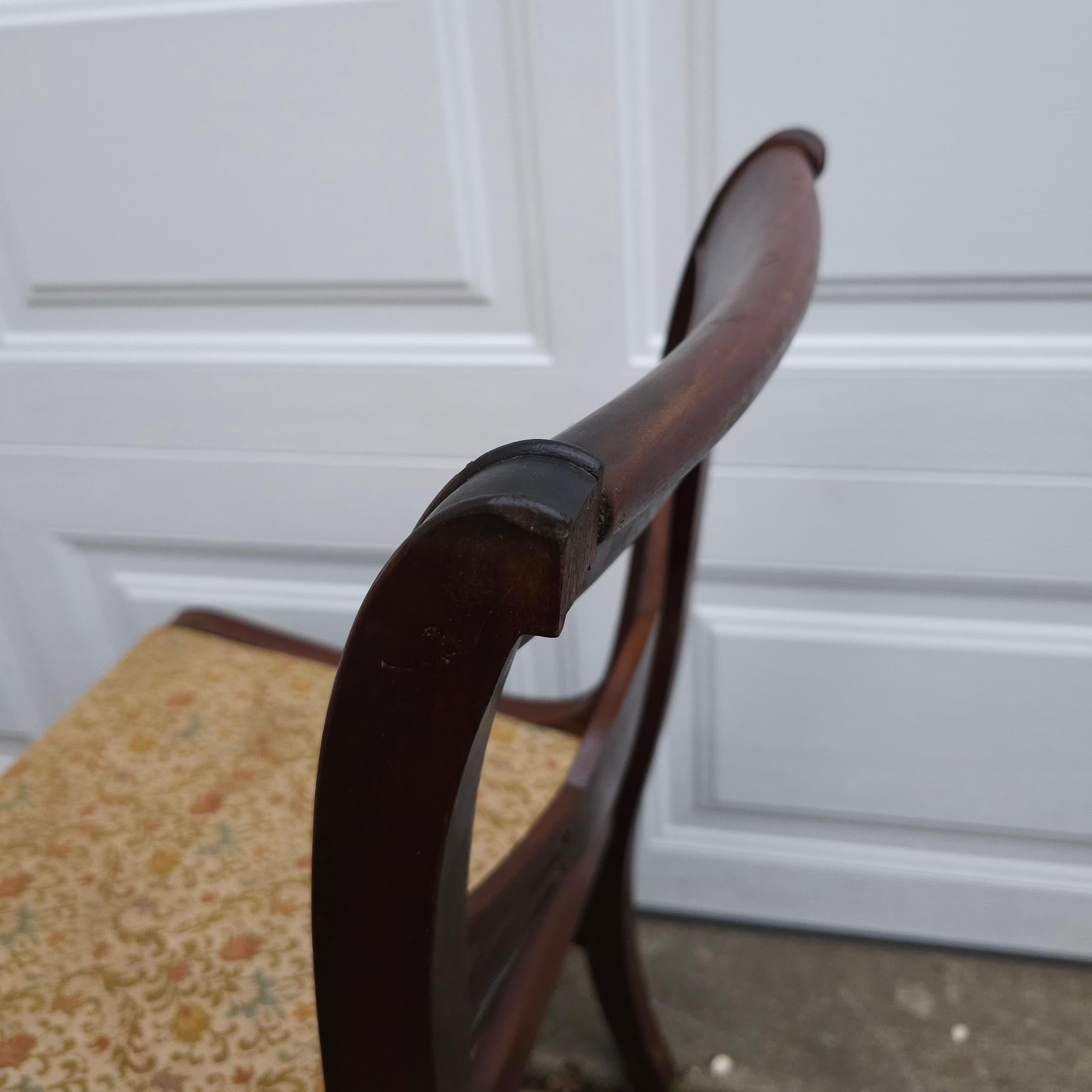 Paire de chaises d'appoint en acajou et tapissées de style Duncan Phyfe du début du 20e siècle en vente 2