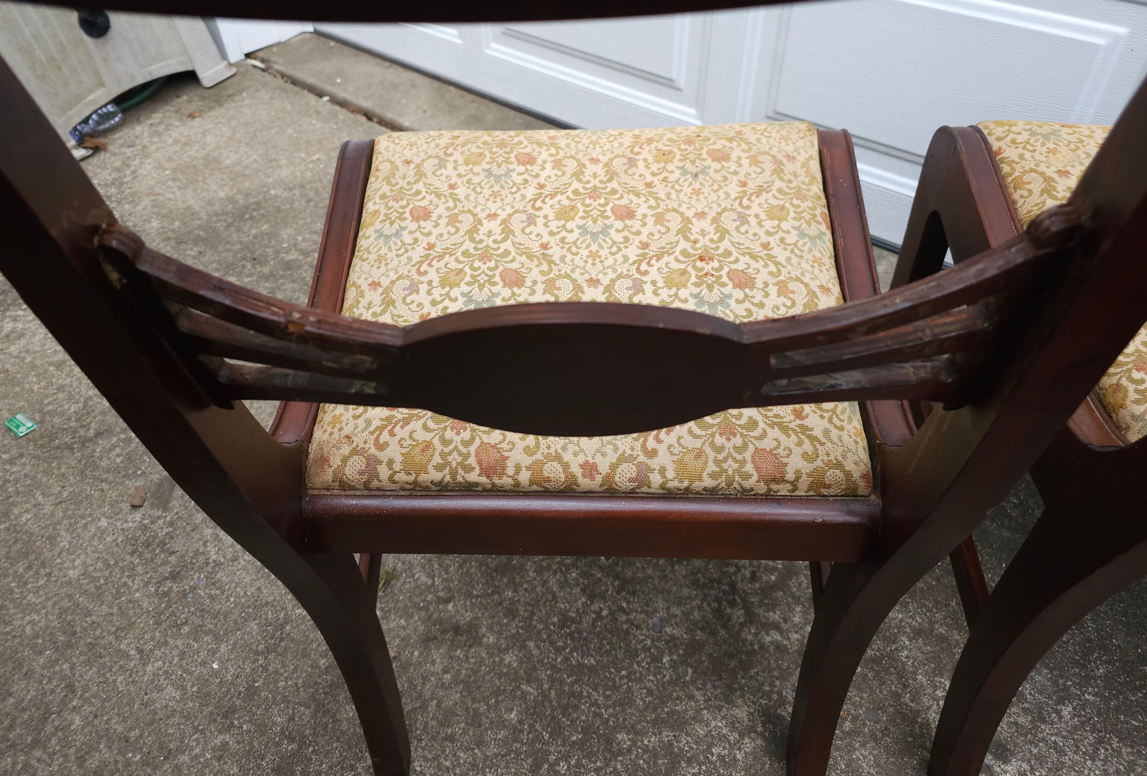 Paire de chaises d'appoint en acajou et tapissées de style Duncan Phyfe du début du 20e siècle en vente 1