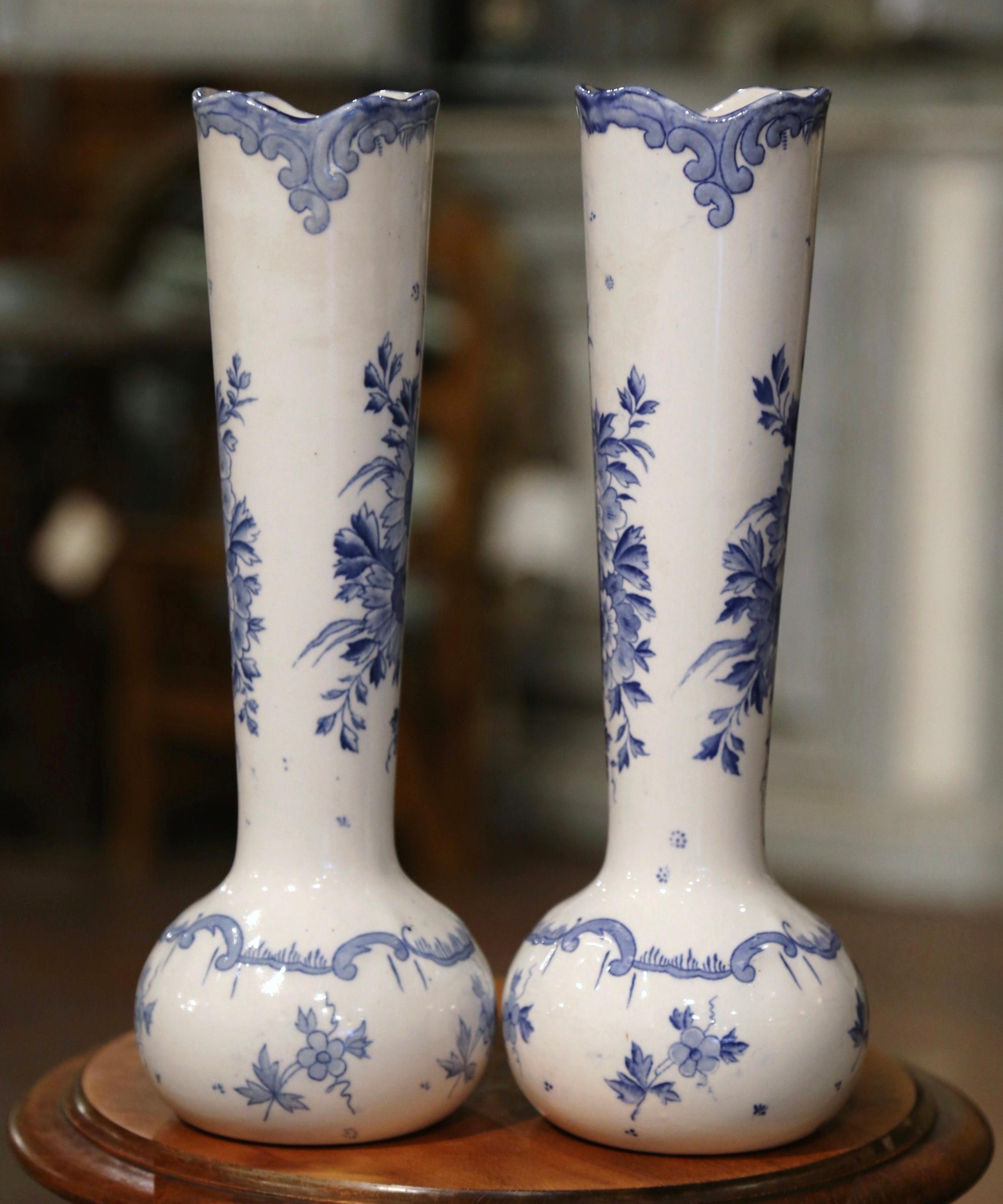 Pair of Early 20th Century Dutch Blue and White Fluted Porcelain Delft Vases 4
