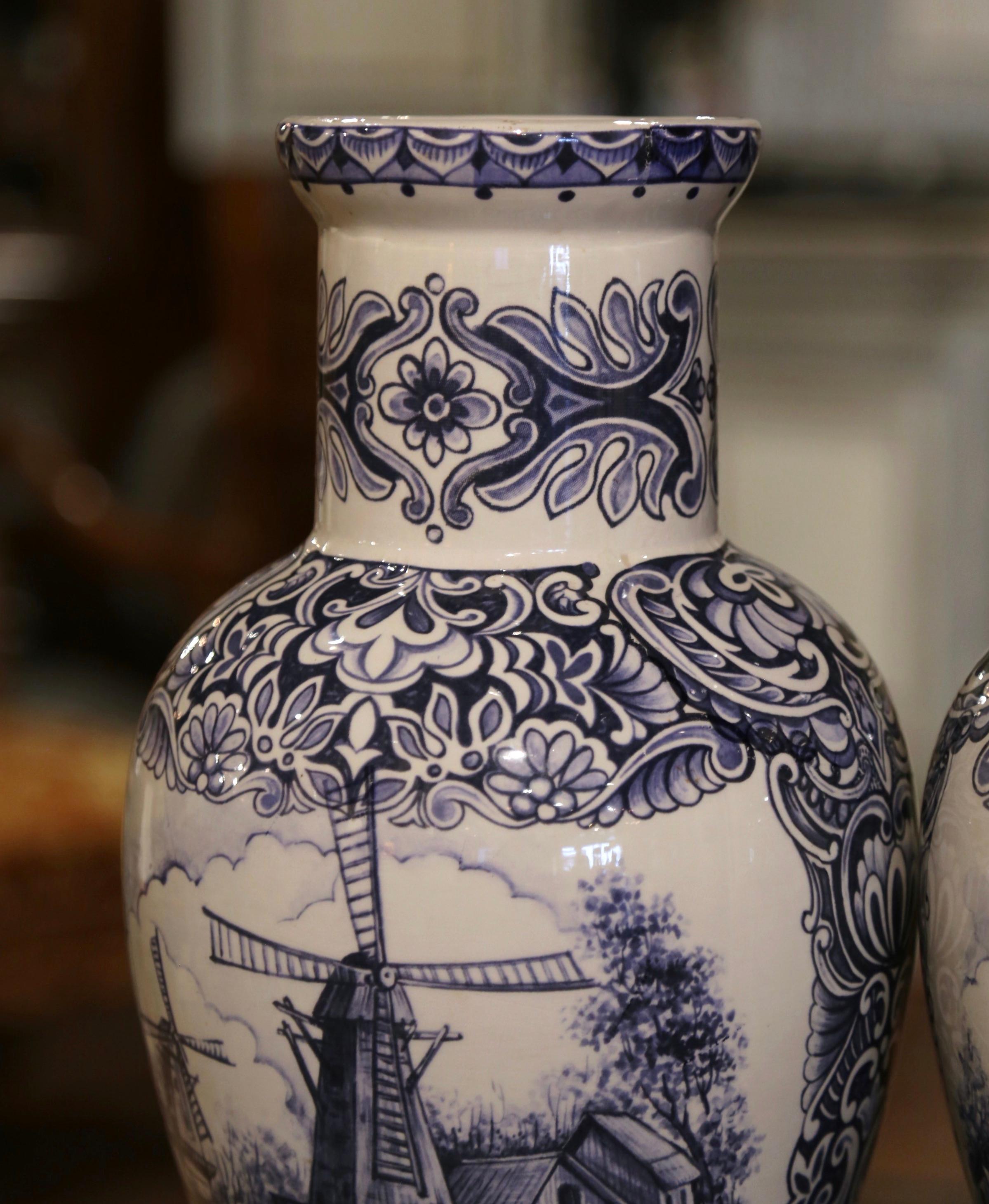 Pair of Early 20th Century Dutch Blue and White Hand Painted Faience Delft Vases For Sale 1