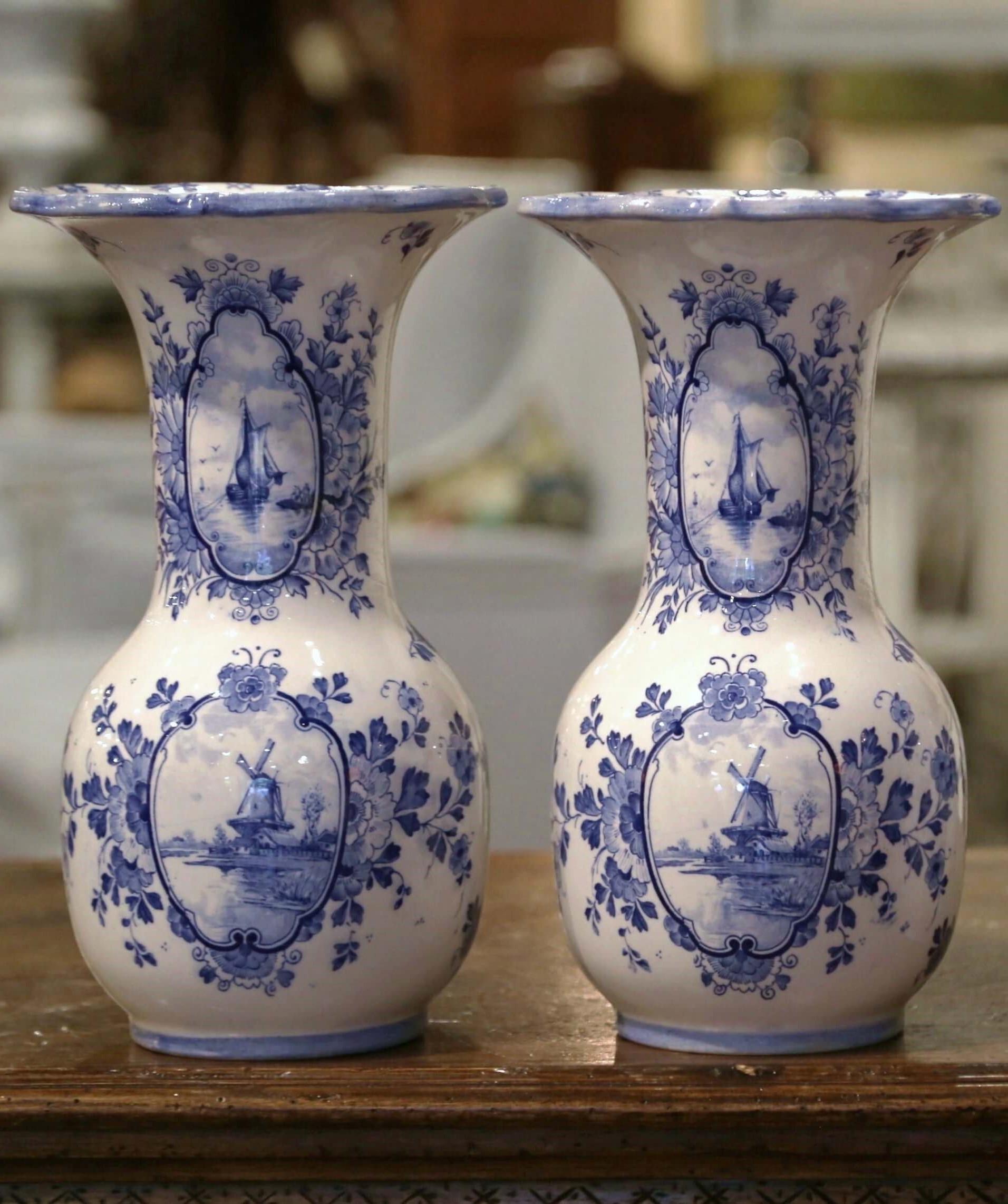 Pair of Early 20th Century Dutch Blue and White Hand Painted Faience Delft Vases For Sale 1