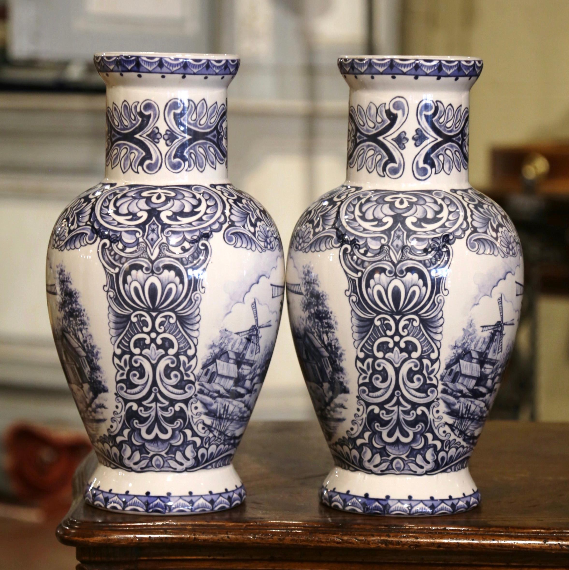 Pair of Early 20th Century Dutch Blue and White Hand Painted Faience Delft Vases For Sale 2