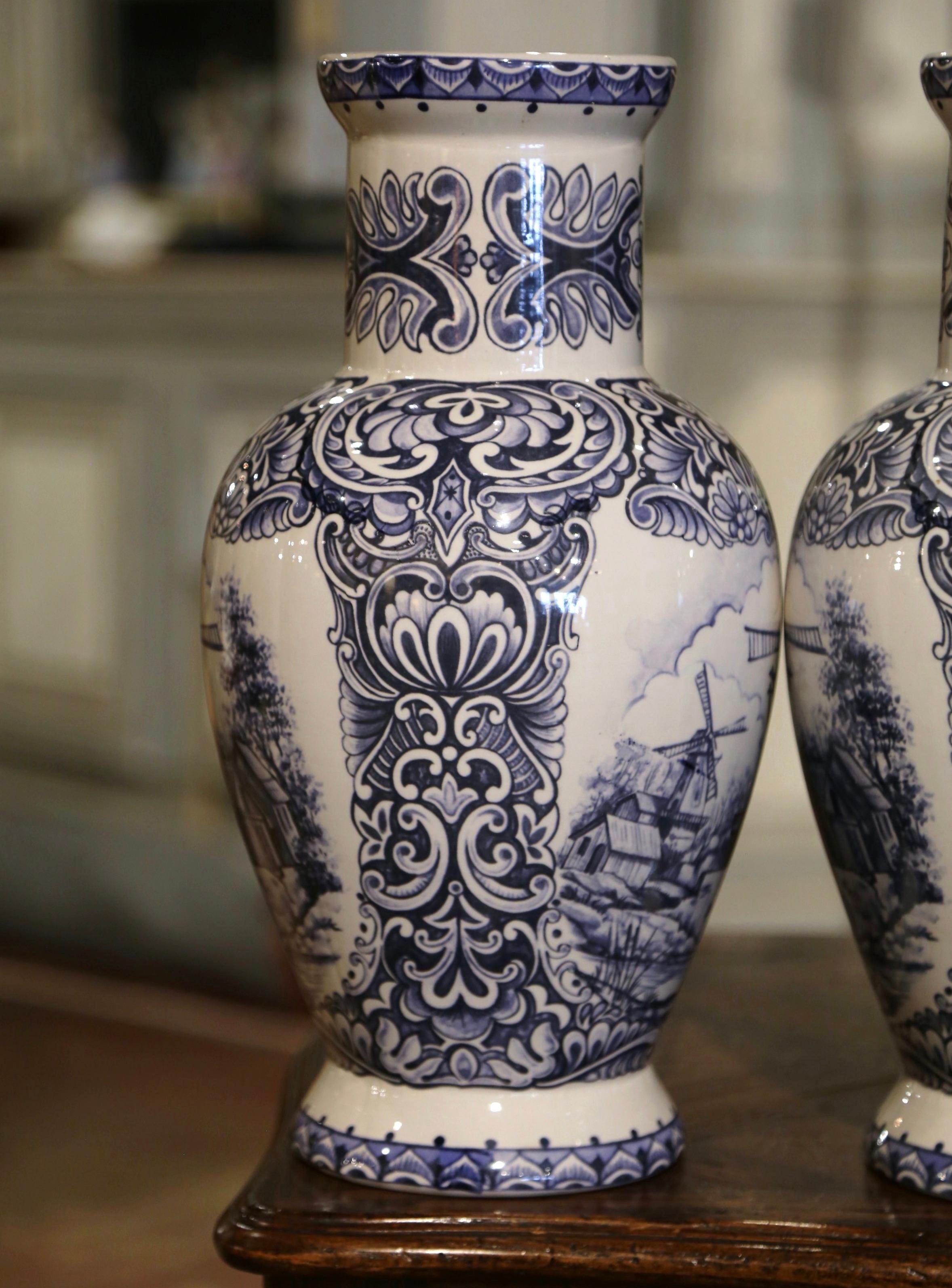 Pair of Early 20th Century Dutch Blue and White Hand Painted Faience Delft Vases For Sale 3