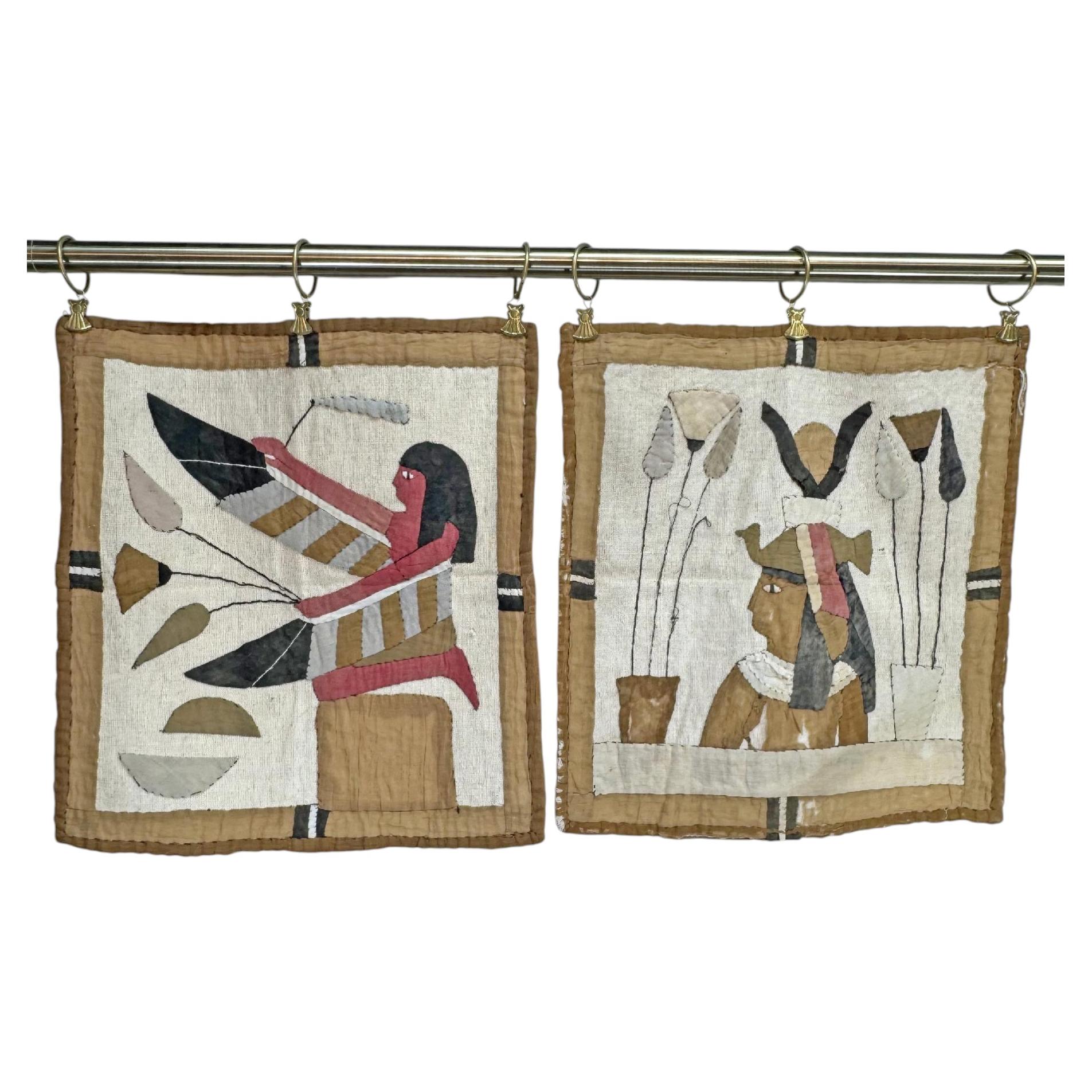 Paire de panneaux d'applique égyptiens du début du 20e siècle