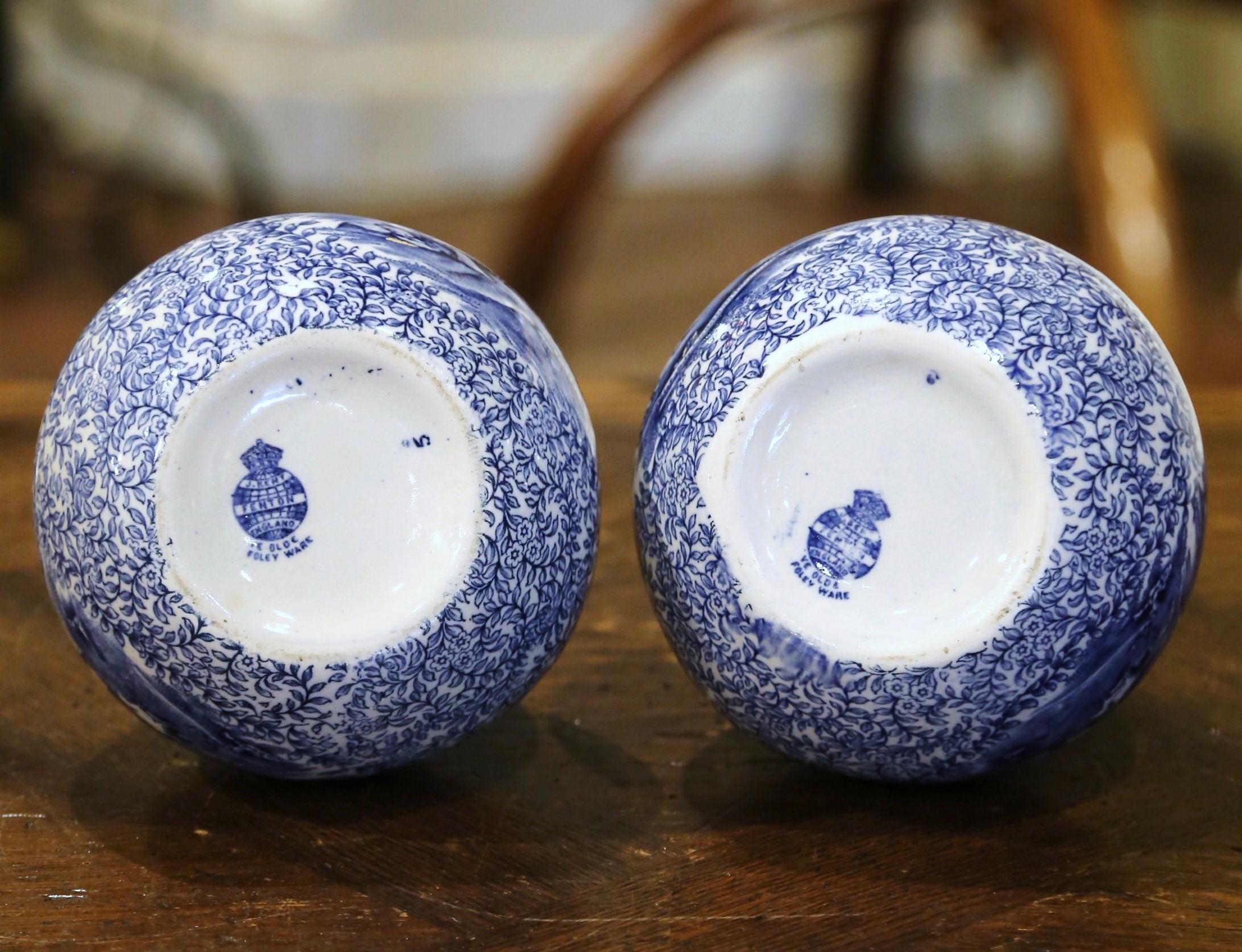 Pair of Early 20th Century English Blue and White Painted Faience Delft Vases 4