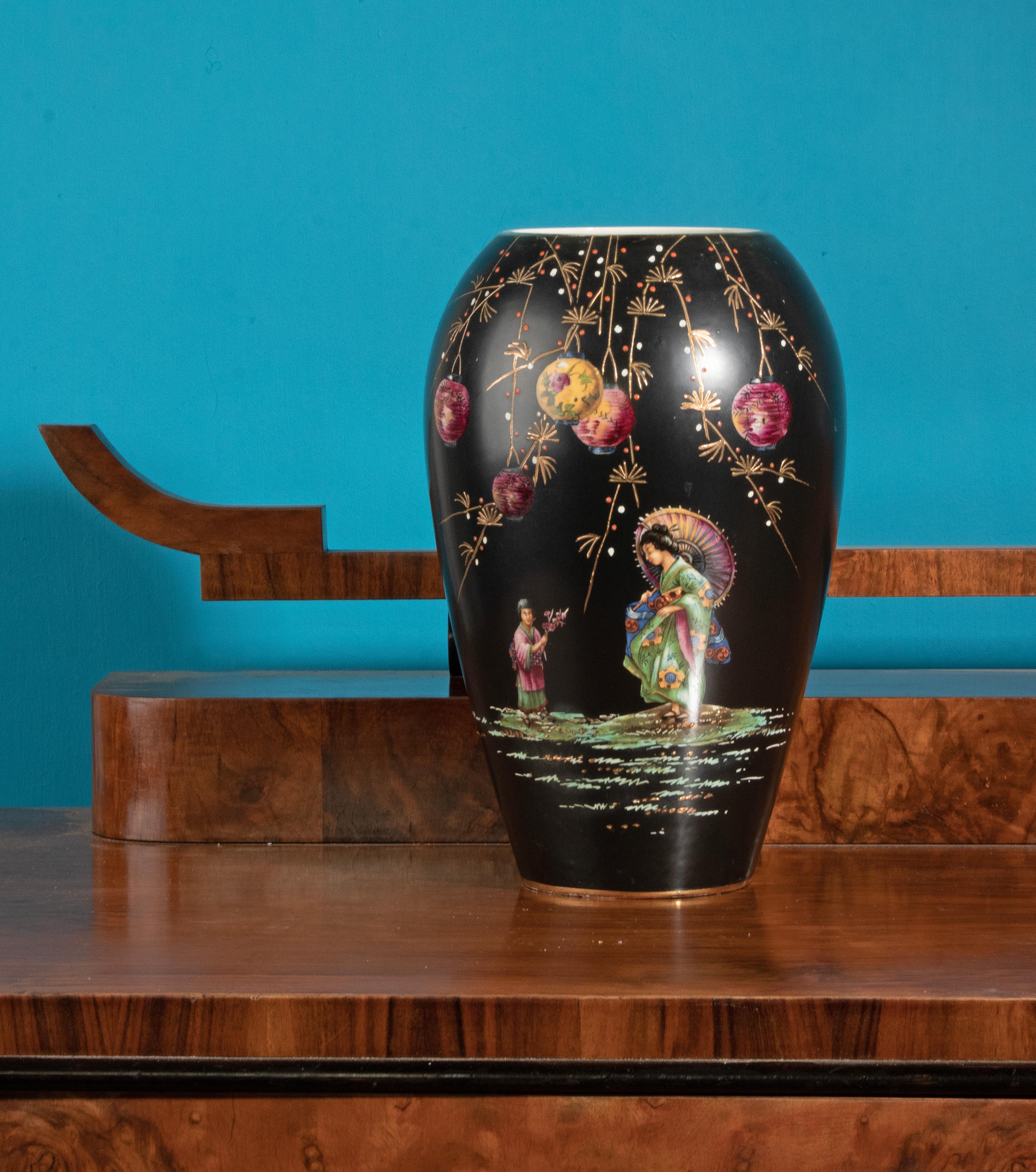 Début du 20ème siècle Paire de vases en céramique anglaise du début du XXe siècle en vente