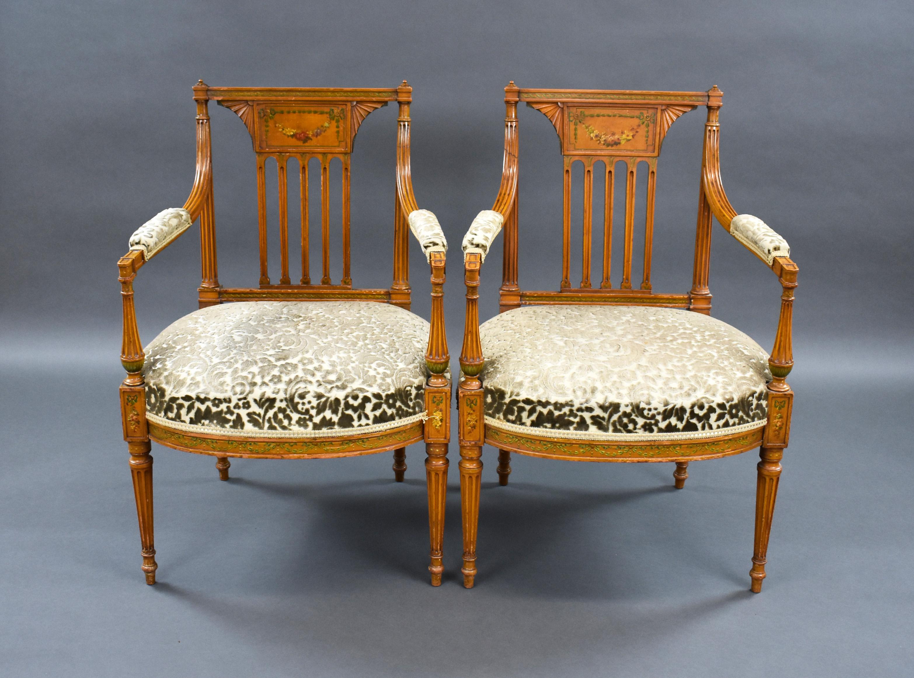 Sheraton Pair of Early 20th Century English Edwardian Hand Painted Satinwood Armchairs For Sale