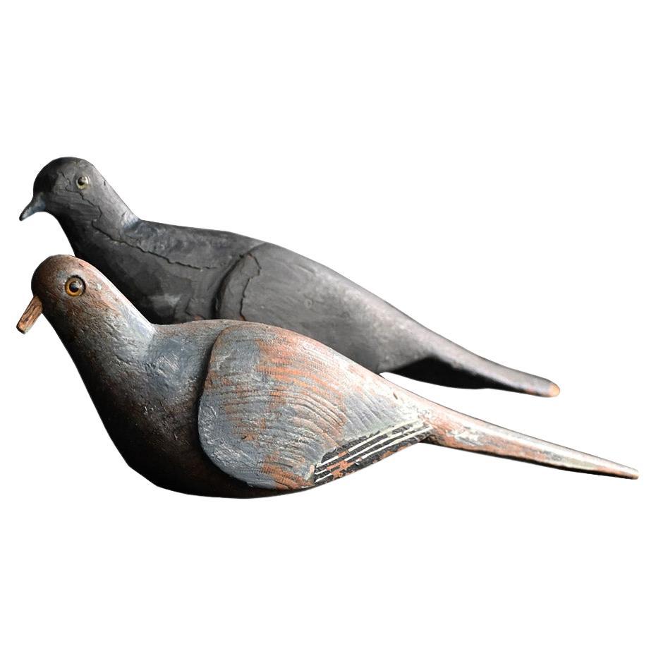 Pair of early 20th century English estate made folk art decoy pigeons  For Sale