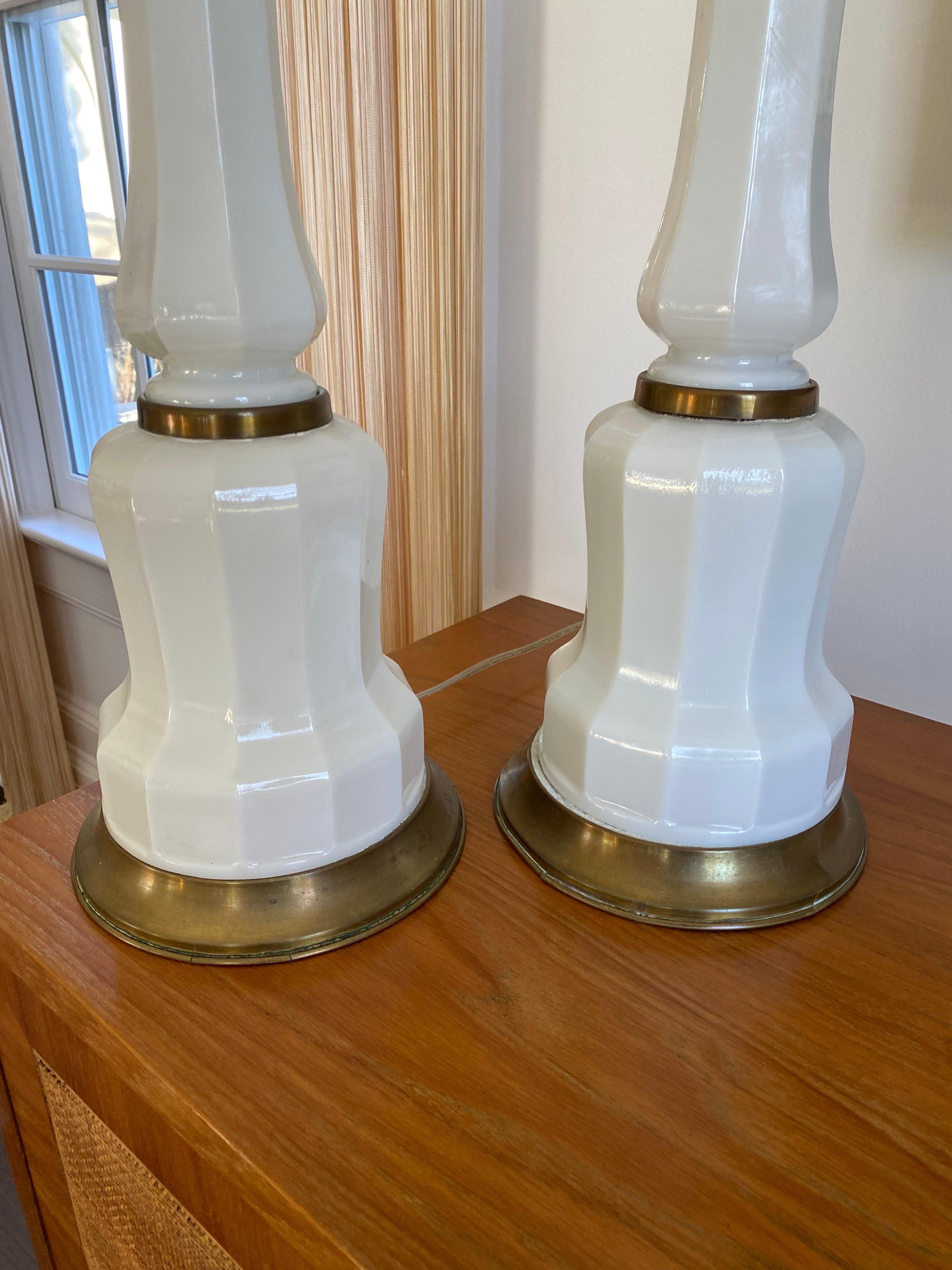 Mid-Century Modern Pair of Early 20th Century English Milk Glass Lamps For Sale