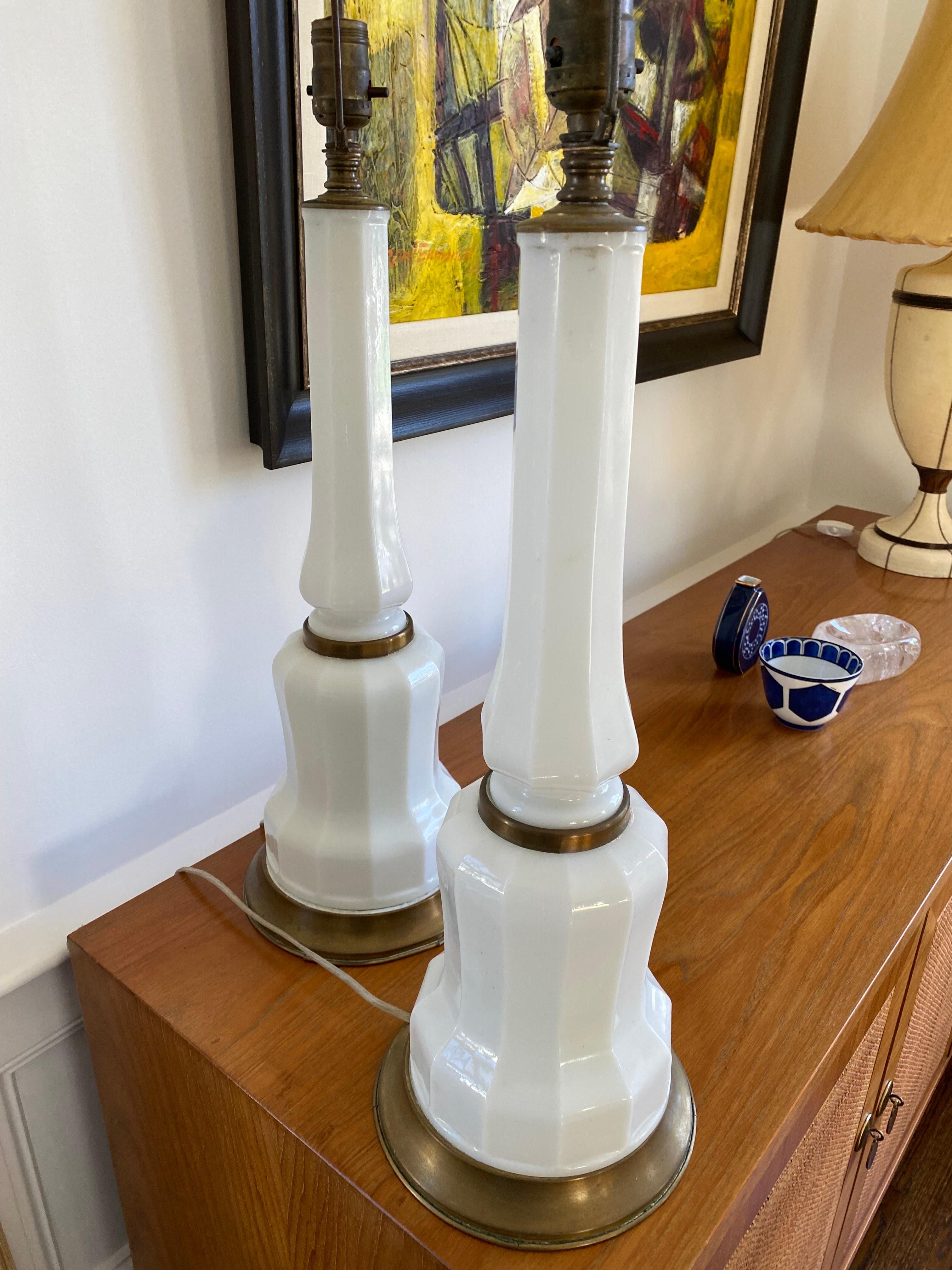 Mid-Century Modern Pair of Early 20th Century English Milk Glass Lamps For Sale