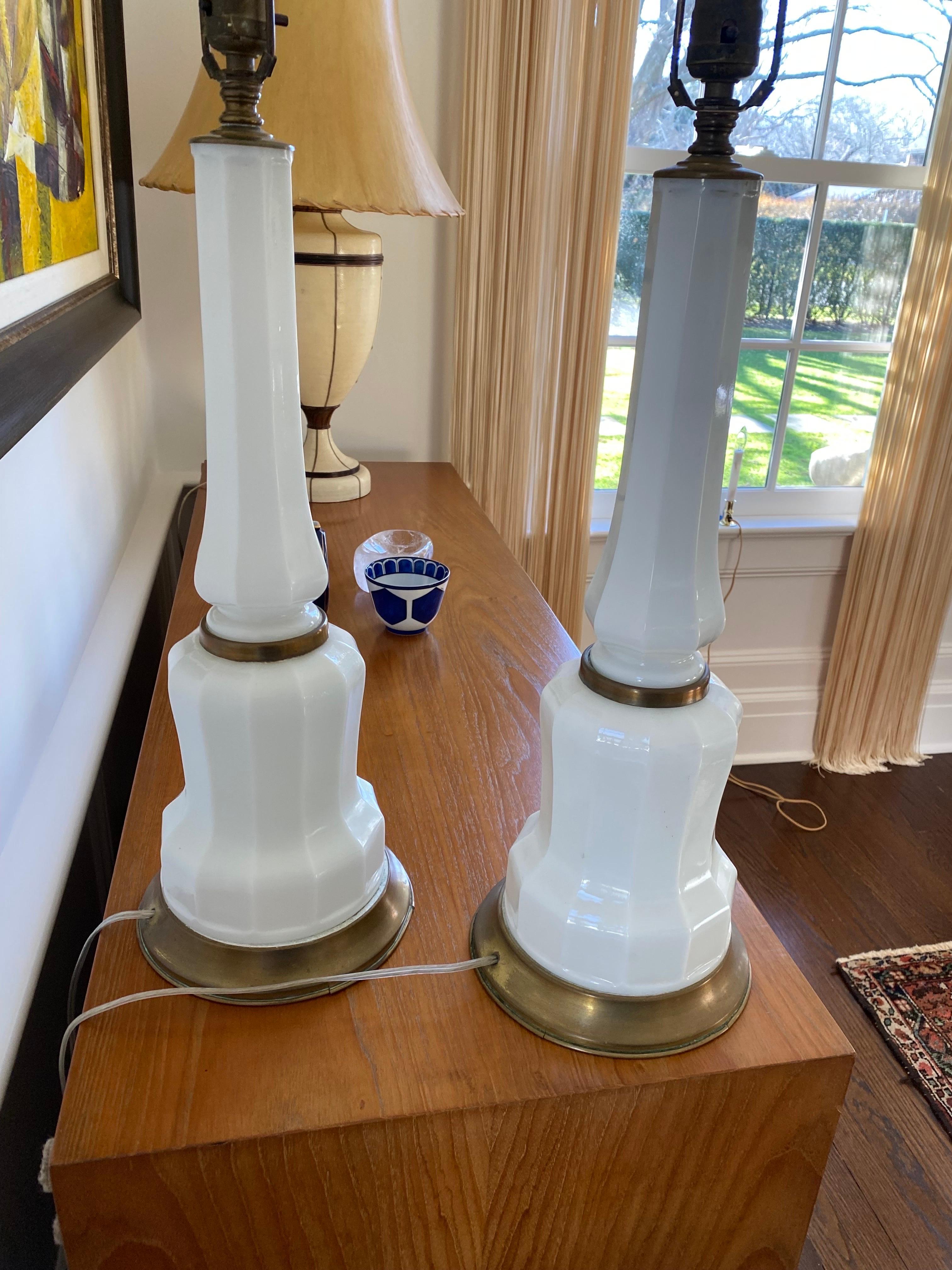 American Pair of Early 20th Century English Milk Glass Lamps For Sale