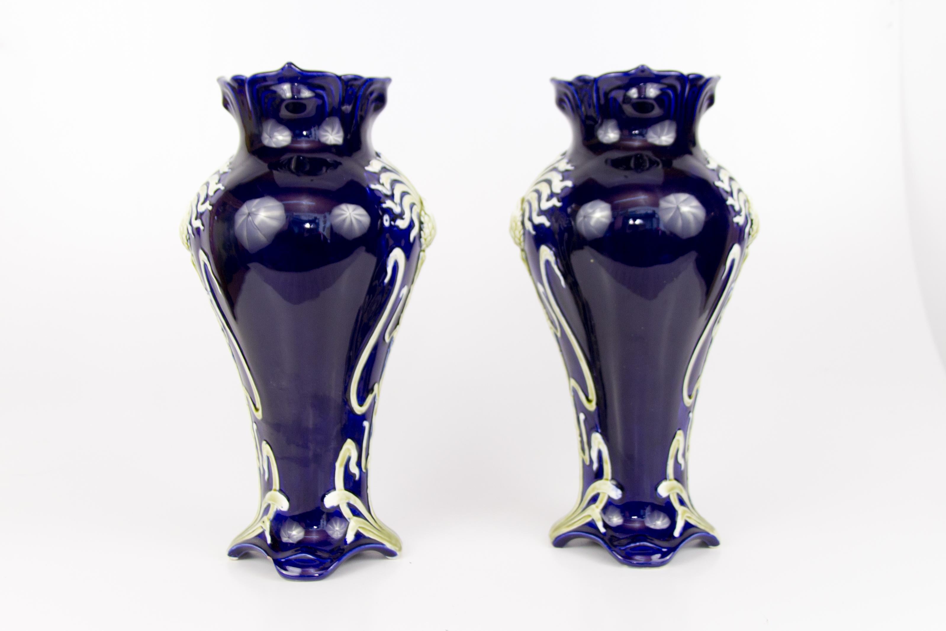 Pair of Early 20th Century French Art Nouveau Vases by J. Bernard De Bruyne In Good Condition In Barntrup, DE