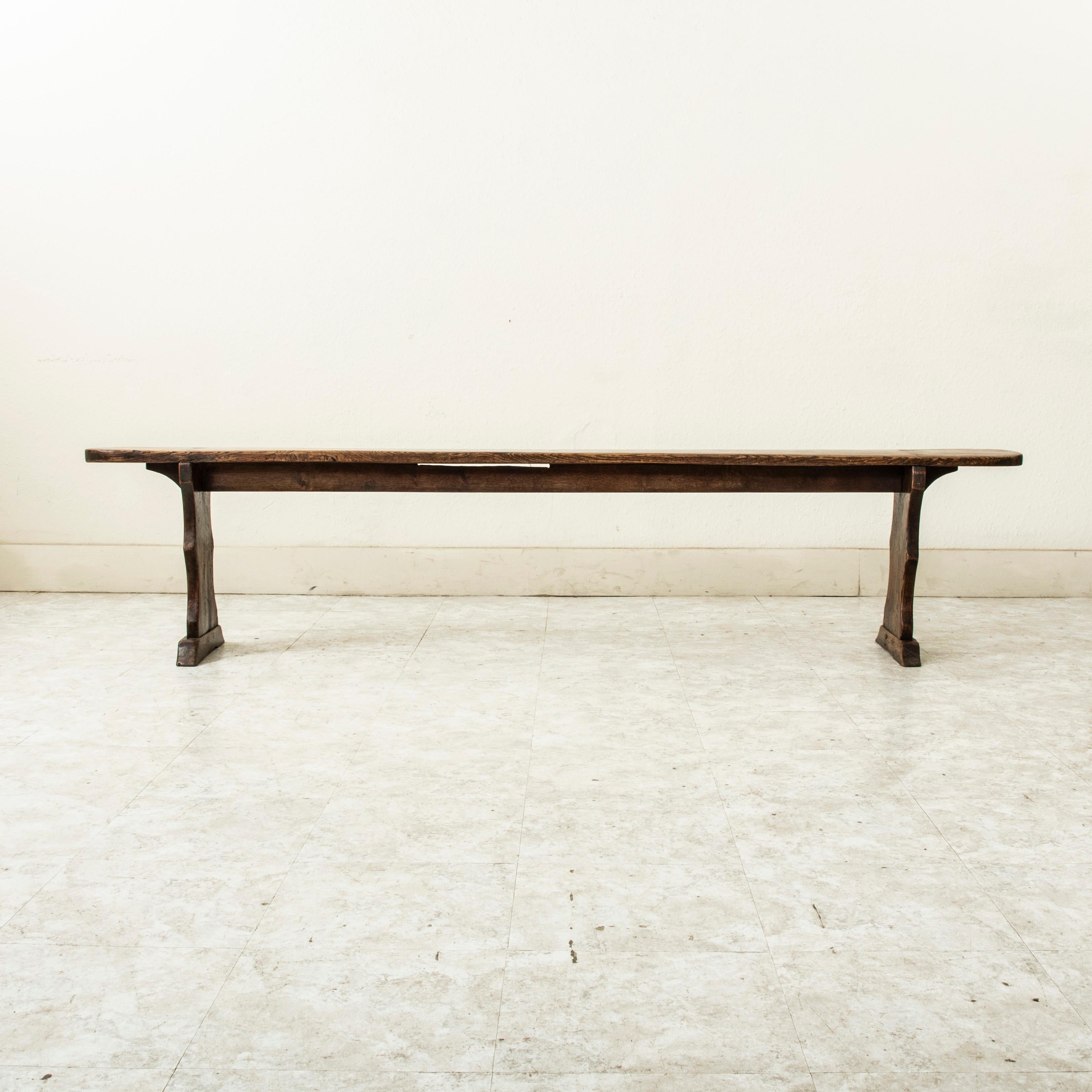 Ein Paar französische Bauernbänke aus Eiche aus der Normandie, Anfang des 20. (20. Jahrhundert) im Angebot