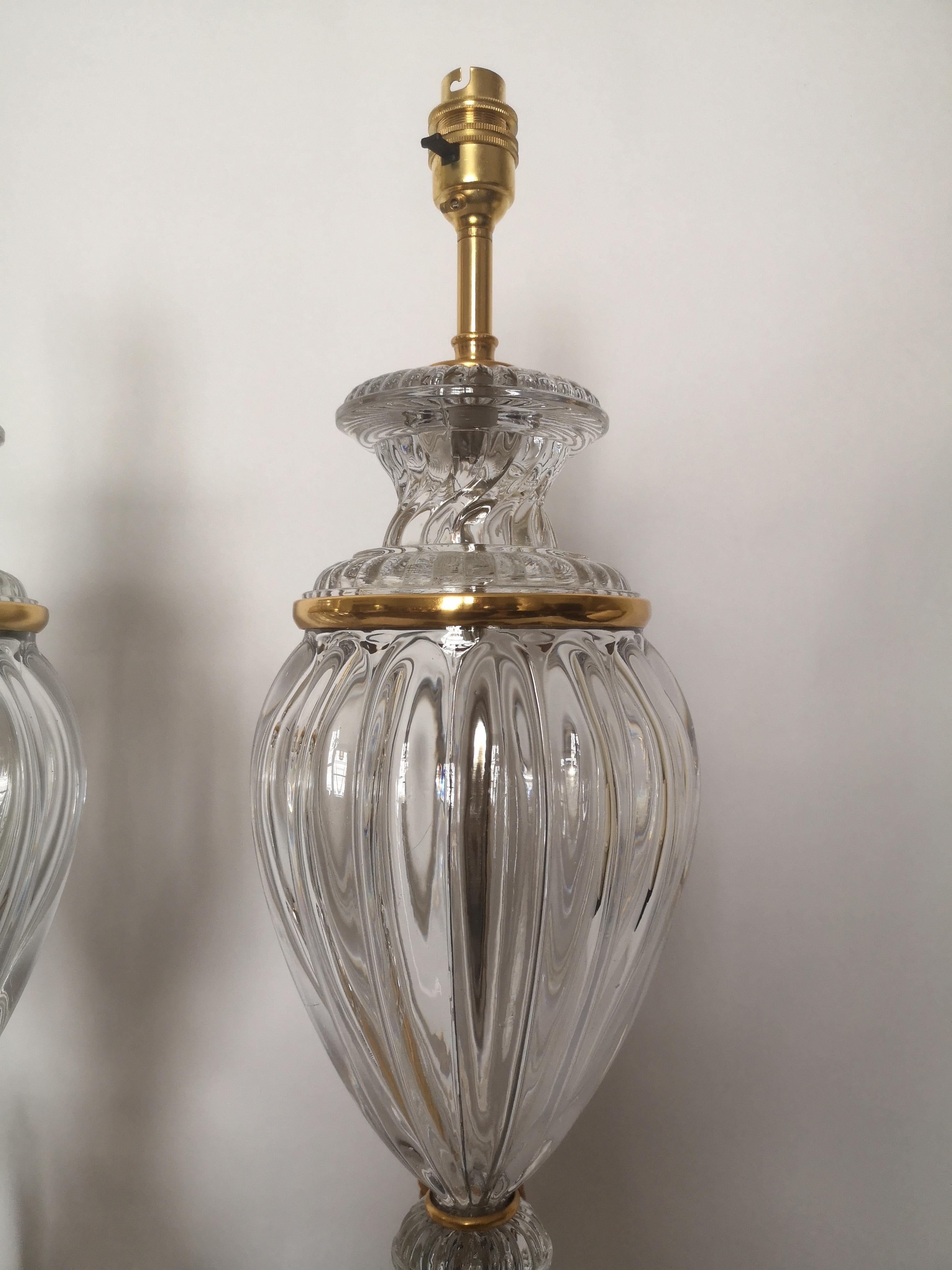 Pair of Early 20th Century French Baccarat Crystal and Bronze Lamps In Good Condition For Sale In London, GB