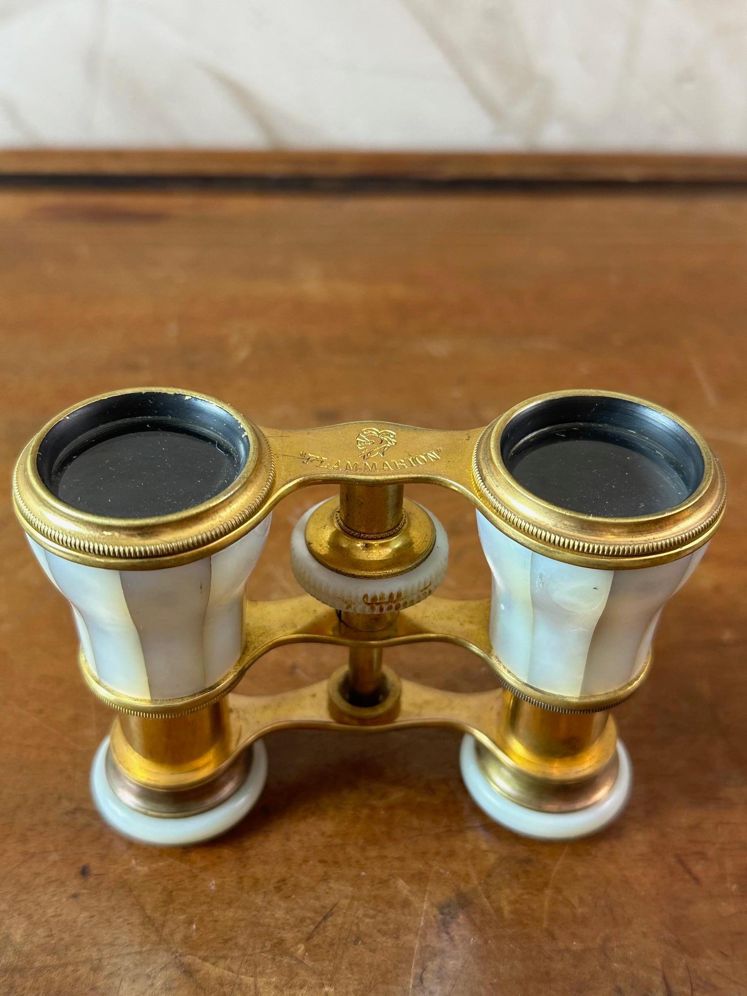 Français Paire de verres d'opéra en laiton français du début du 20e siècle, années 1900 en vente