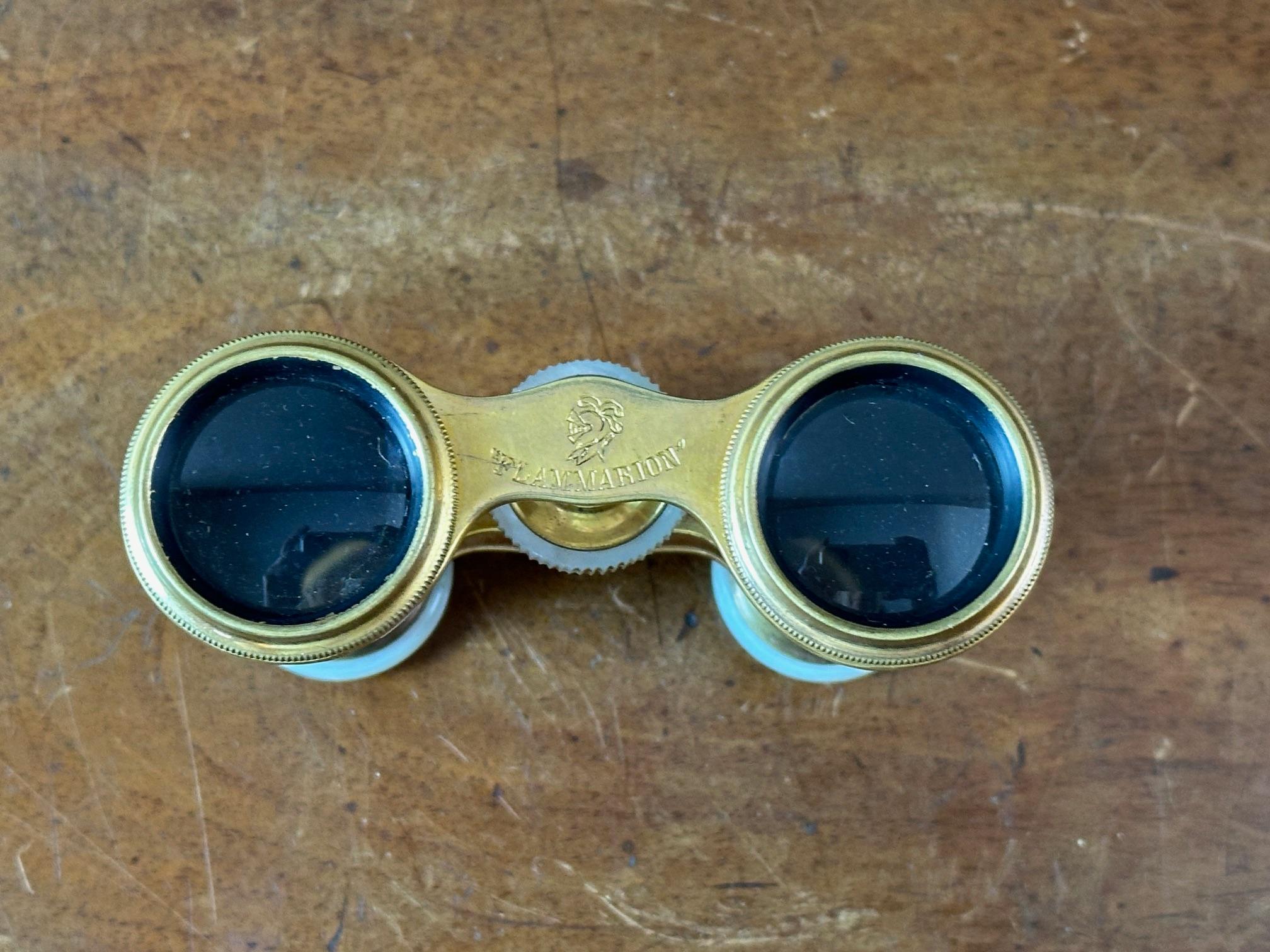 Paire de verres d'opéra en laiton français du début du 20e siècle, années 1900 en vente 1