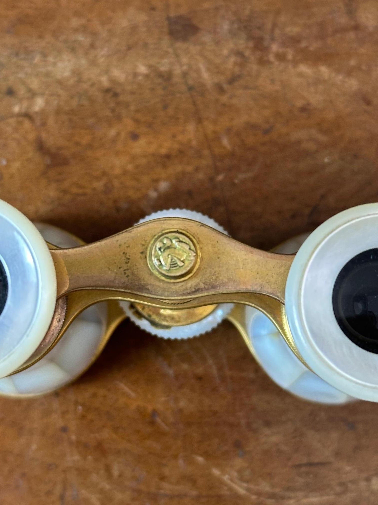 Paire de verres d'opéra en laiton français du début du 20e siècle, années 1900 en vente 3