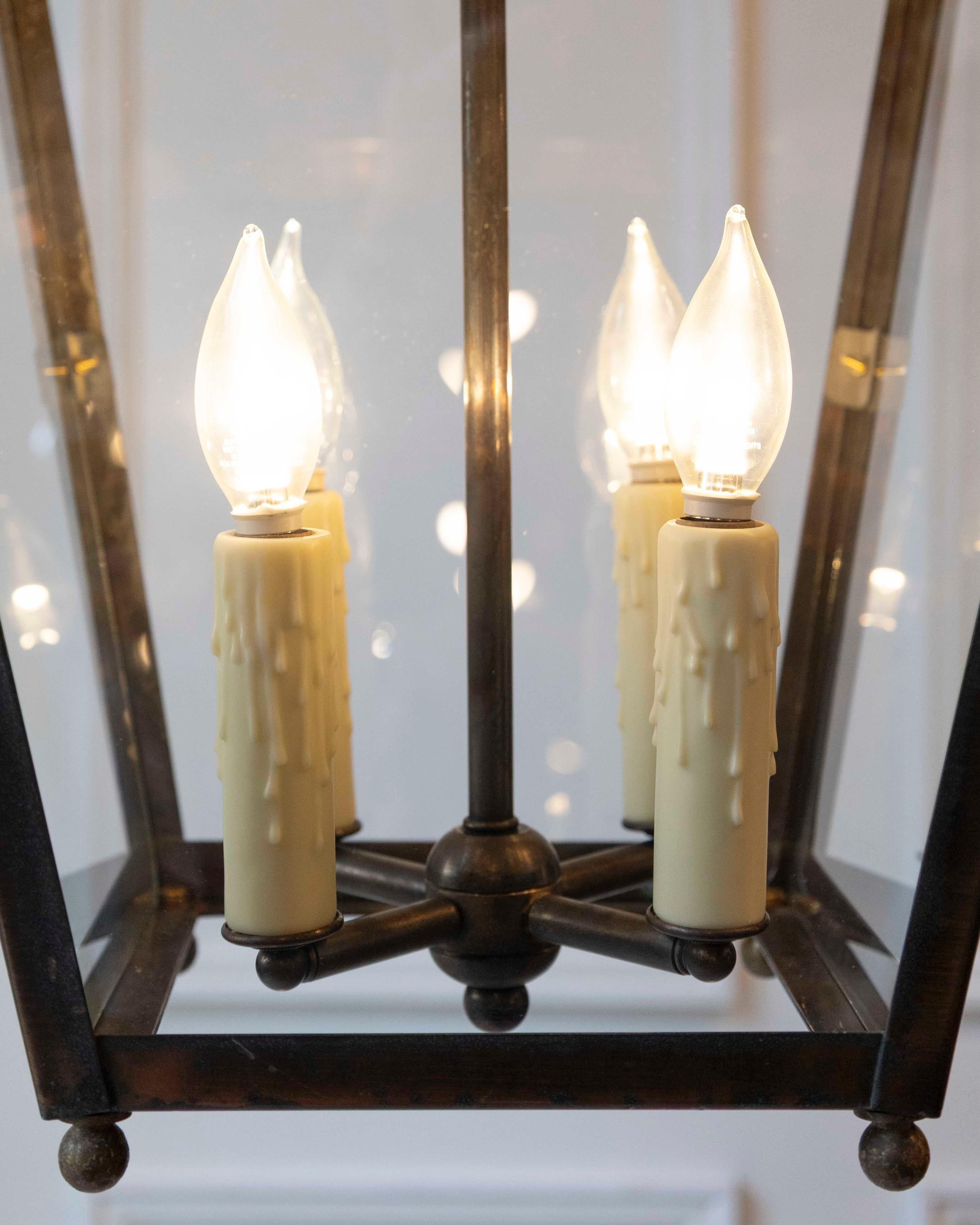 XX secolo Coppia di lanterne a sospensione in rame francesi dei primi del Novecento in vendita