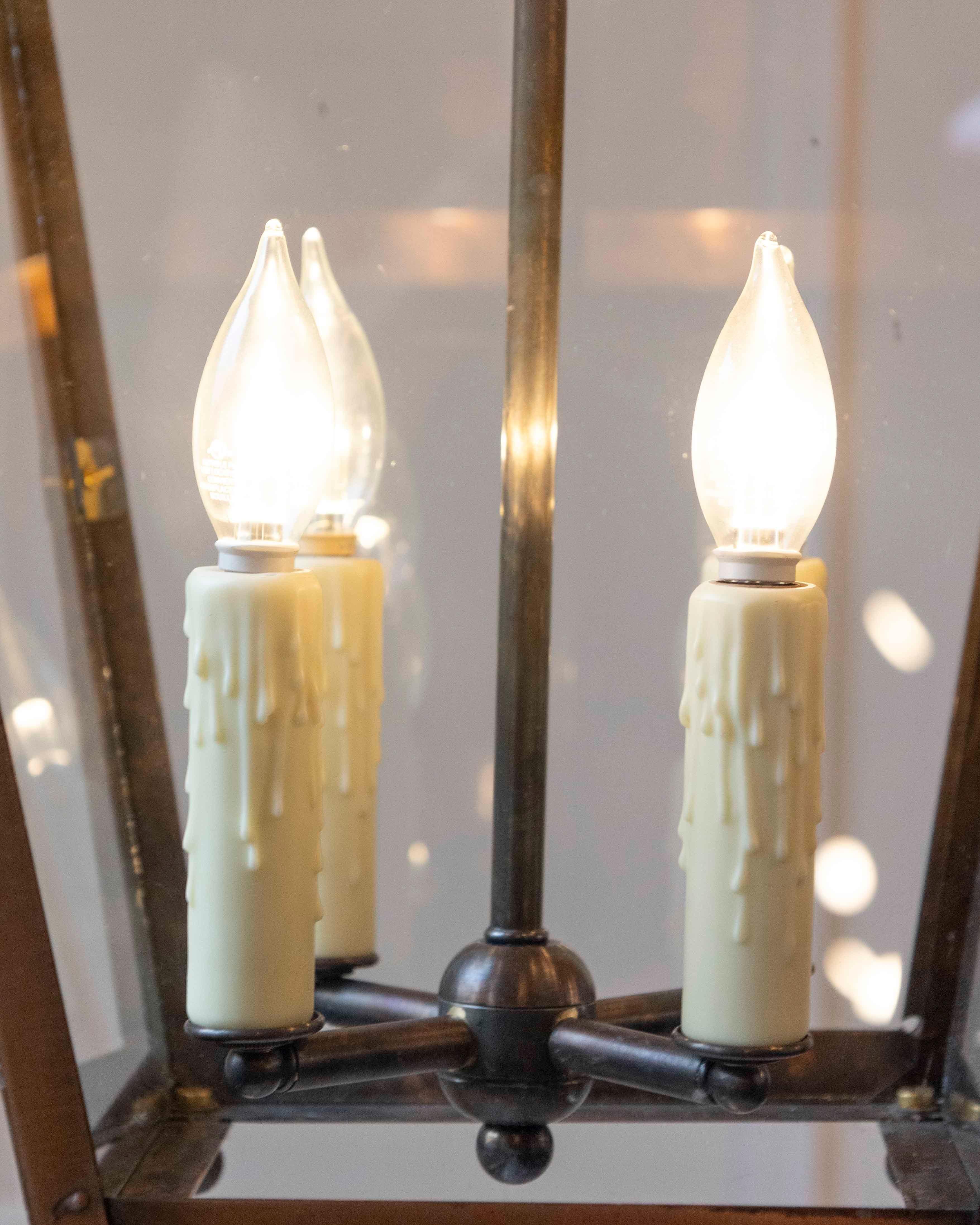 Vetro Coppia di lanterne a sospensione in rame francesi dei primi del Novecento in vendita