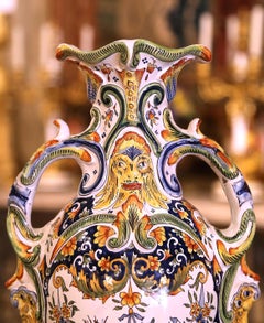 Paire de vases français en faïence peints à la main du début du 20ème siècle de Rouen