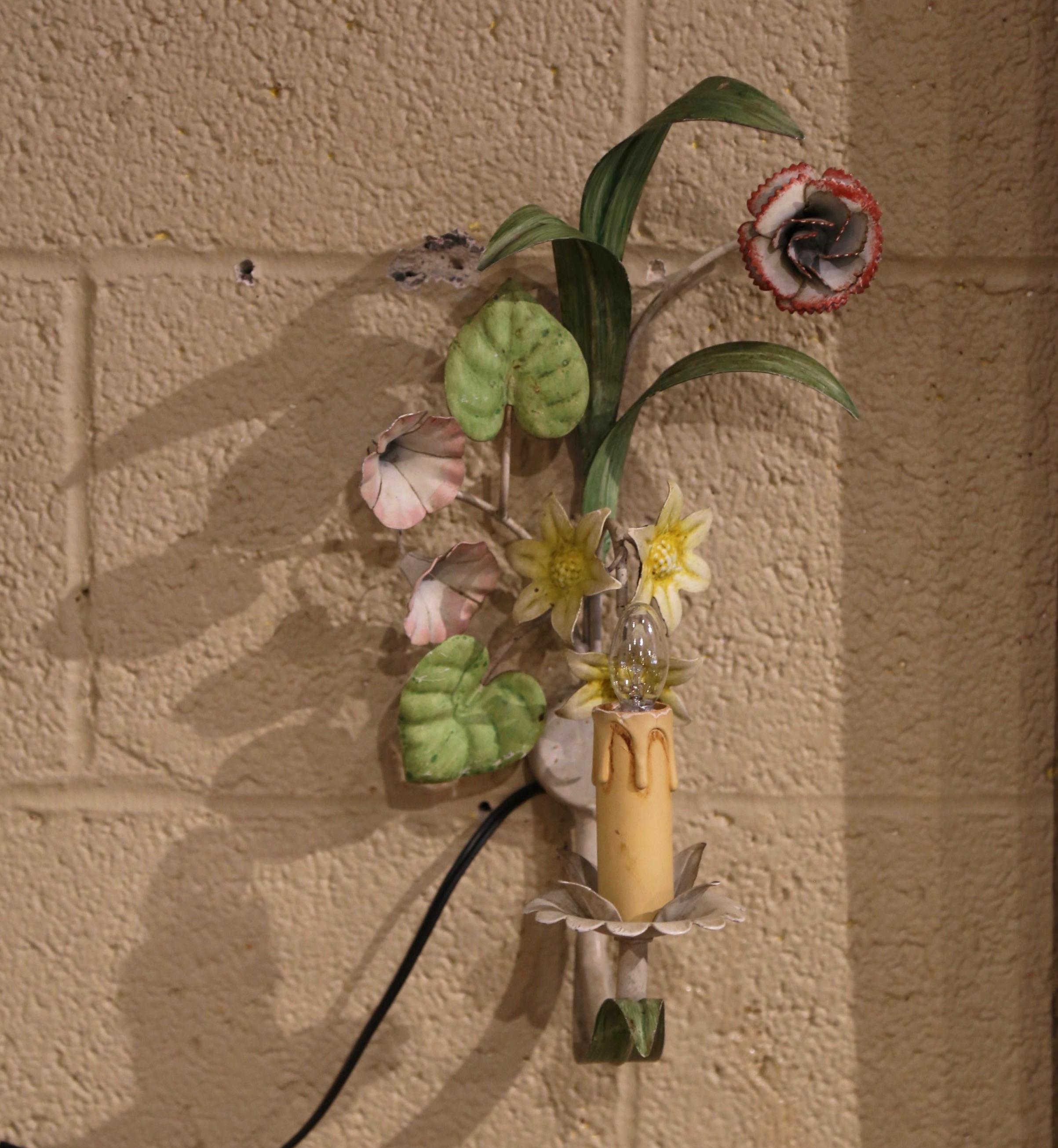 Pair of Early 20th Century French Hand-Painted Metal Sconces with Flowers  In Excellent Condition For Sale In Dallas, TX