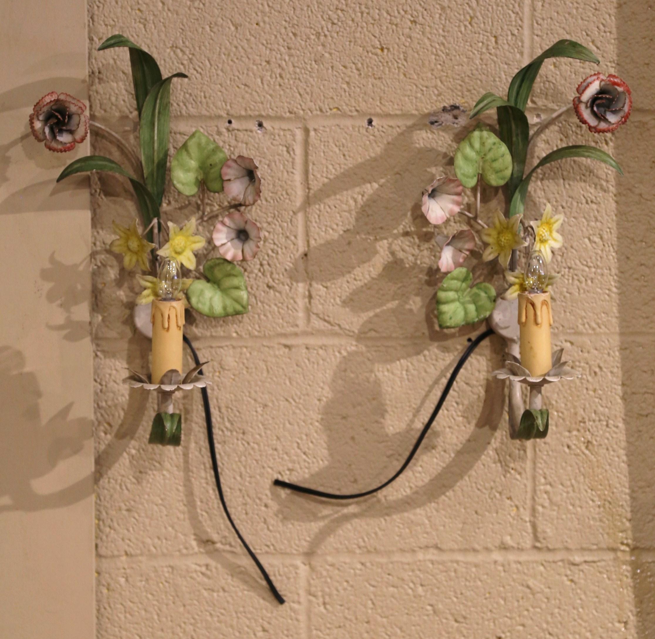 Pair of Early 20th Century French Hand-Painted Metal Sconces with Flowers  For Sale 1