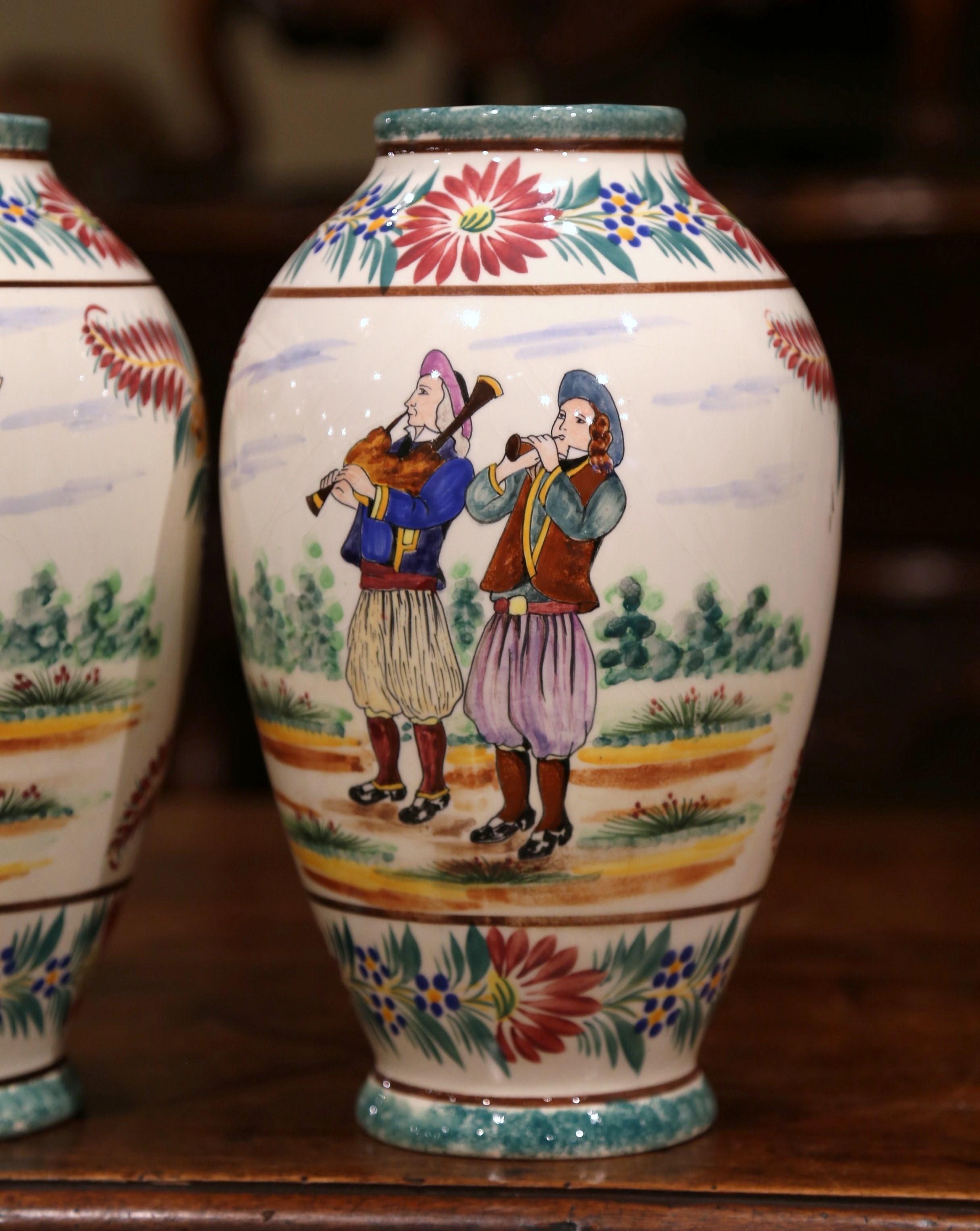 Pair of Early 20th Century French Hand Painted Faience Vases Signed HB Quimper In Excellent Condition In Dallas, TX