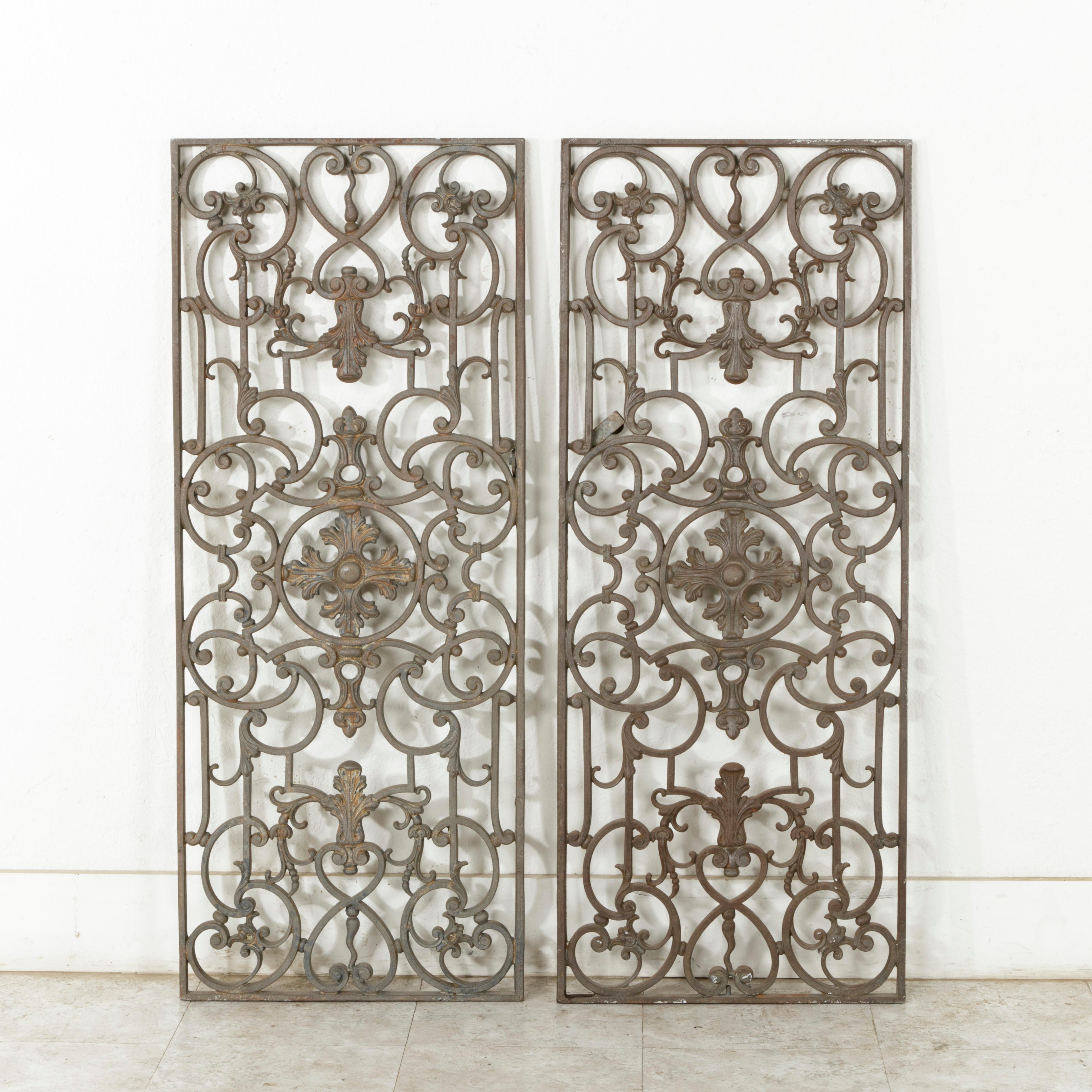 Pair of Early 20th Century French Iron Gates with Symmetrical Design 6