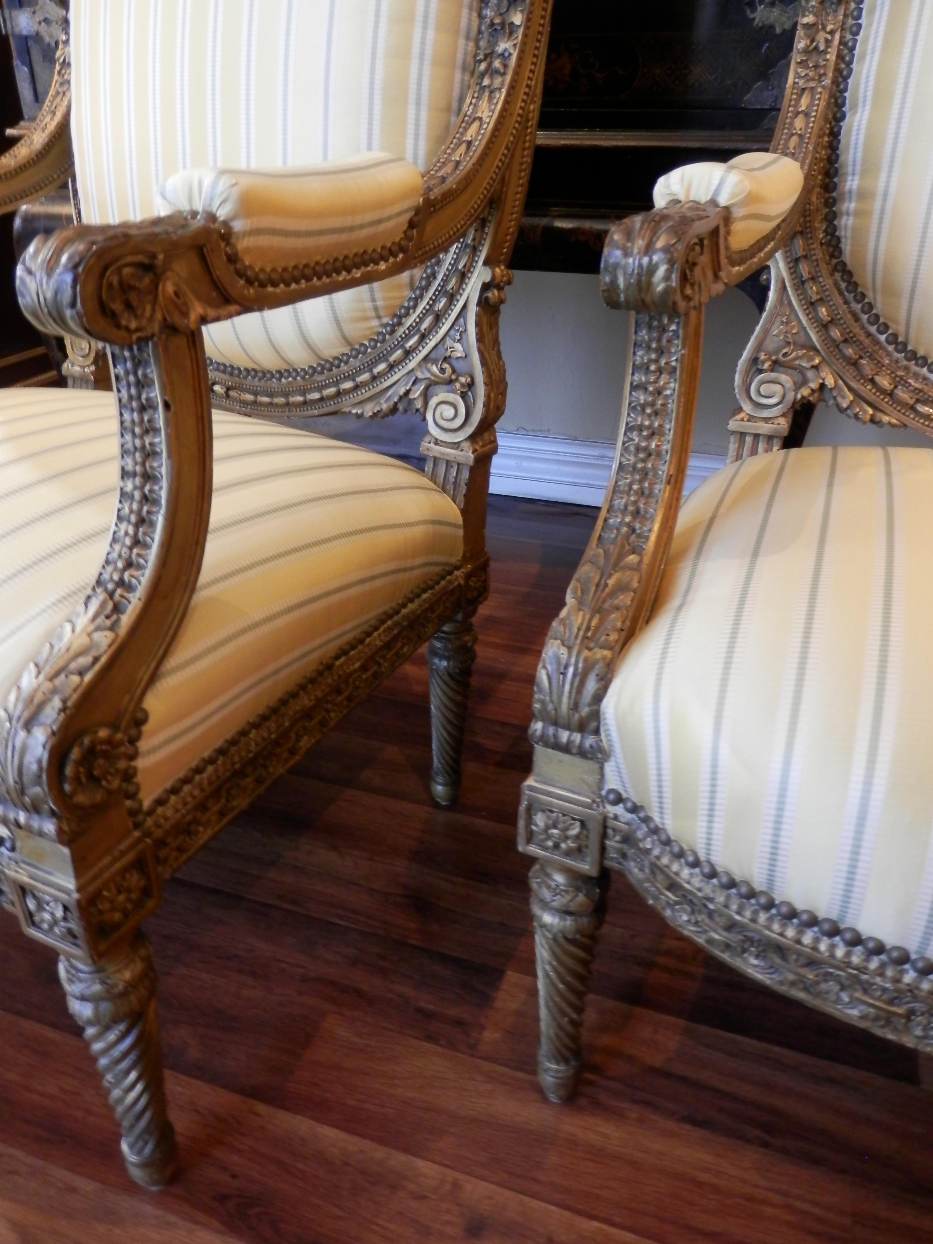 Pair of Early 20th Century French Louis XVI Gilt Large Open Armchairs In Good Condition In Dallas, TX
