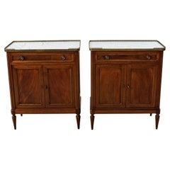 Paire de buffets et tables de nuit en acajou de style Louis XVI du début du 20e siècle