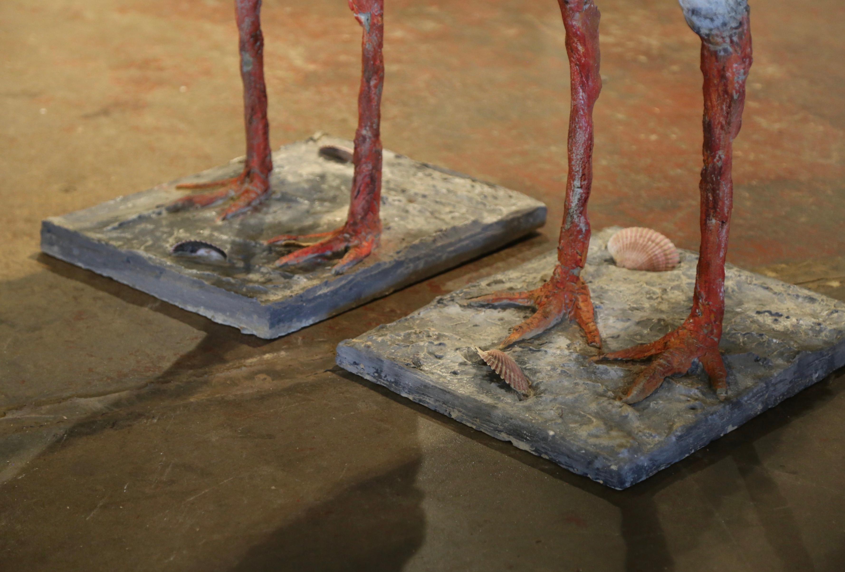 Fait main Paire de sculptures d'oiseaux Crane peintes en France au début du 20e siècle en vente