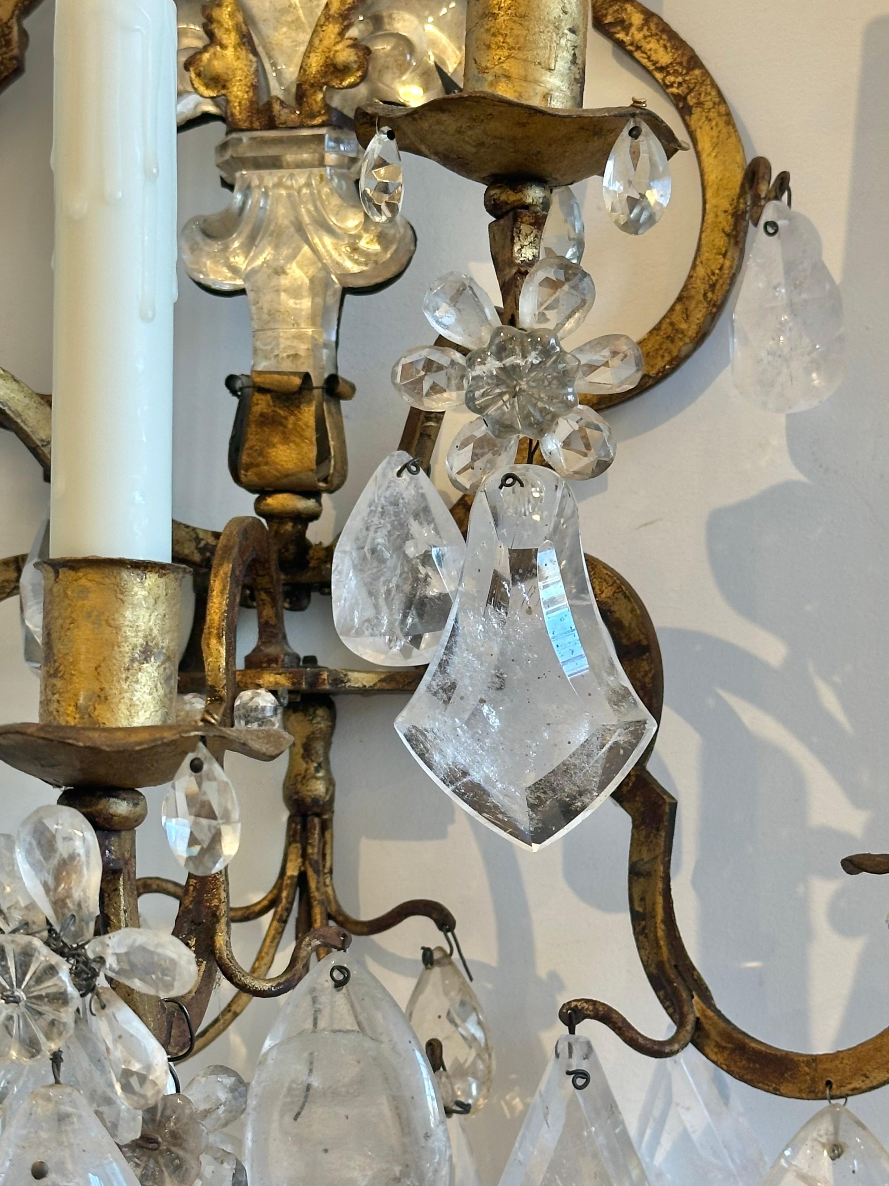 Pareja de apliques franceses de cristal de roca de principios del siglo XX en venta 1