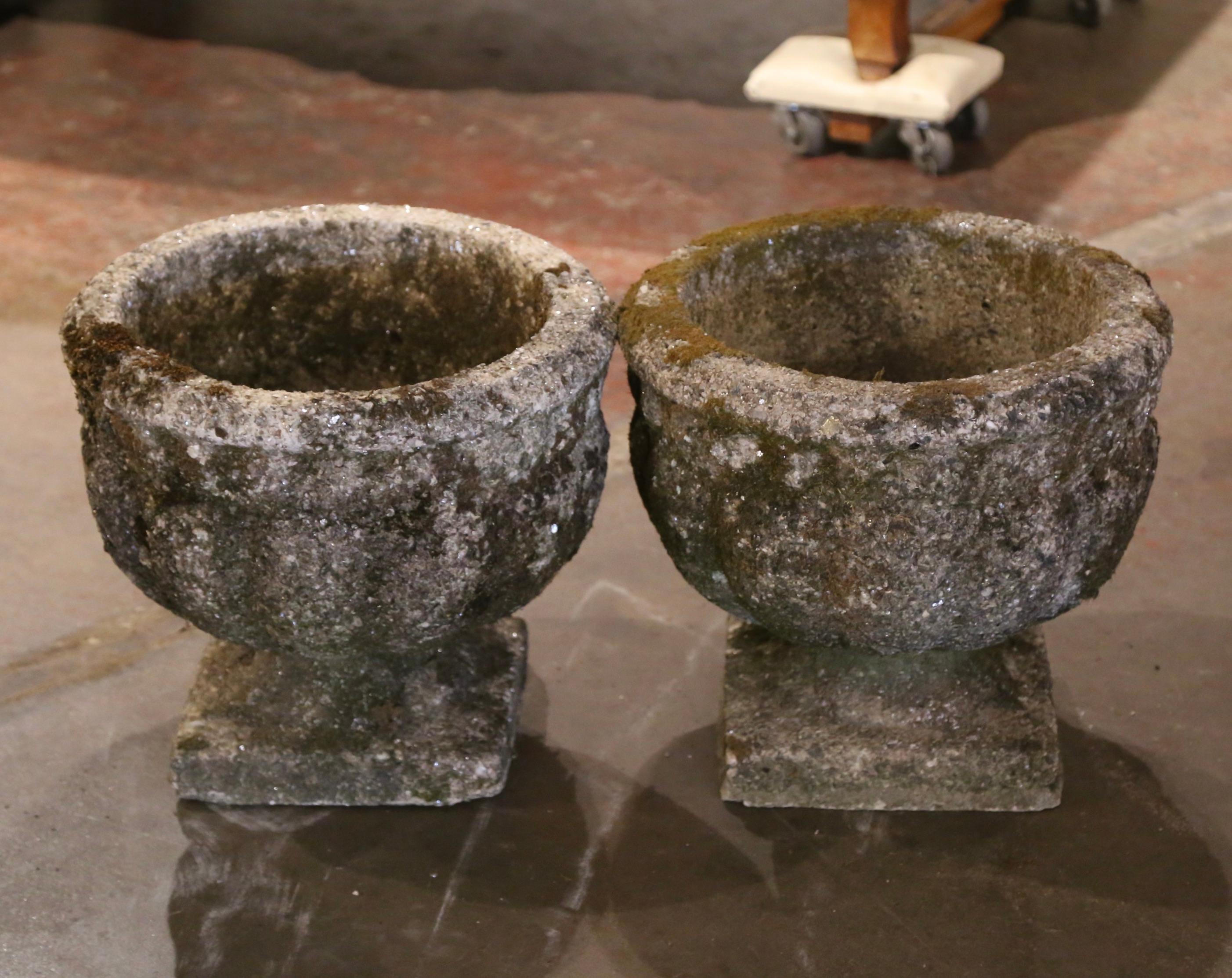 Neoclassical Pair of Early 20th Century French Stone Garden Urns Planters