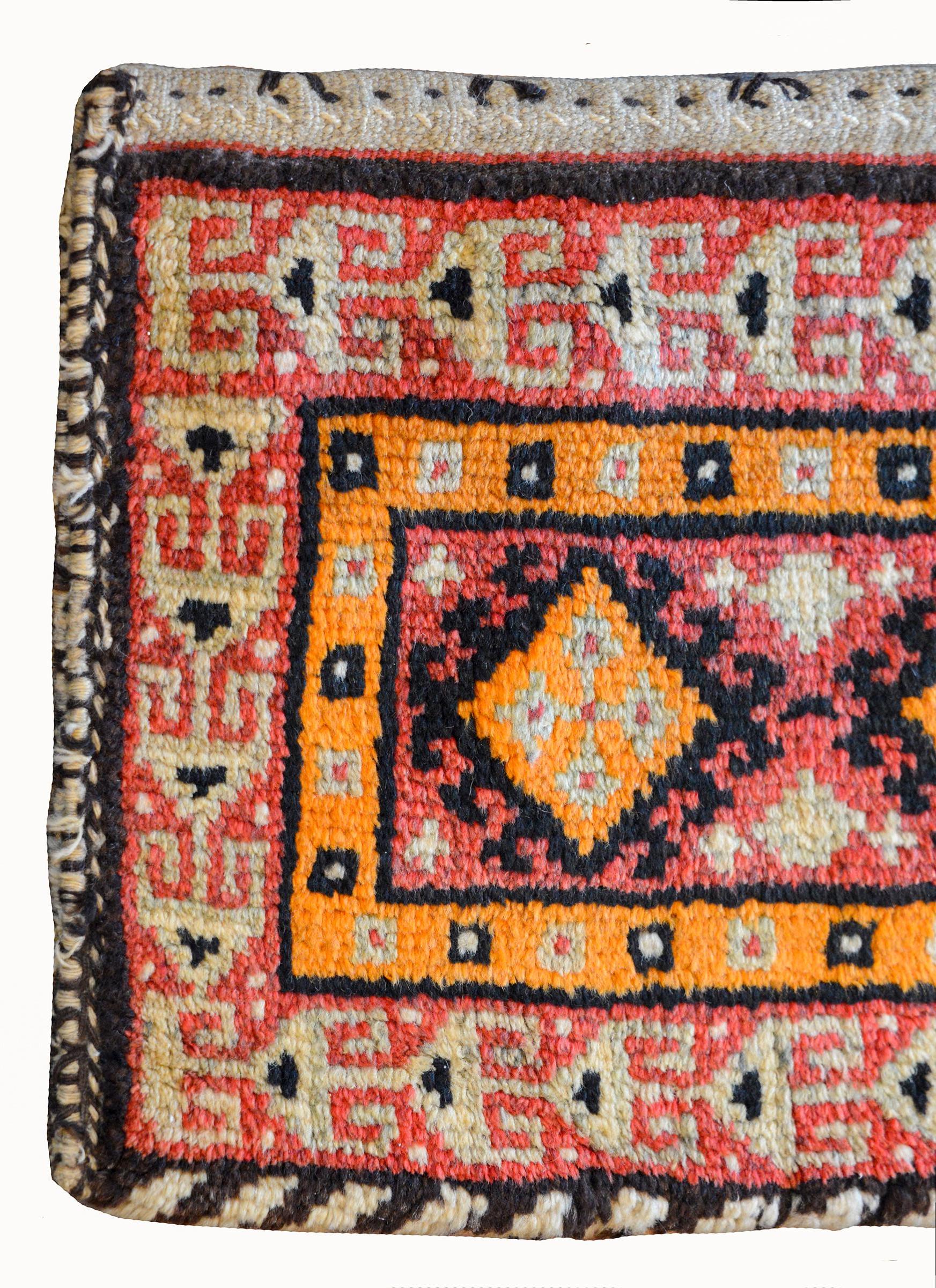 Pair of Early 20th Century Gabbeh Grain Bag Rugs In Good Condition For Sale In Chicago, IL