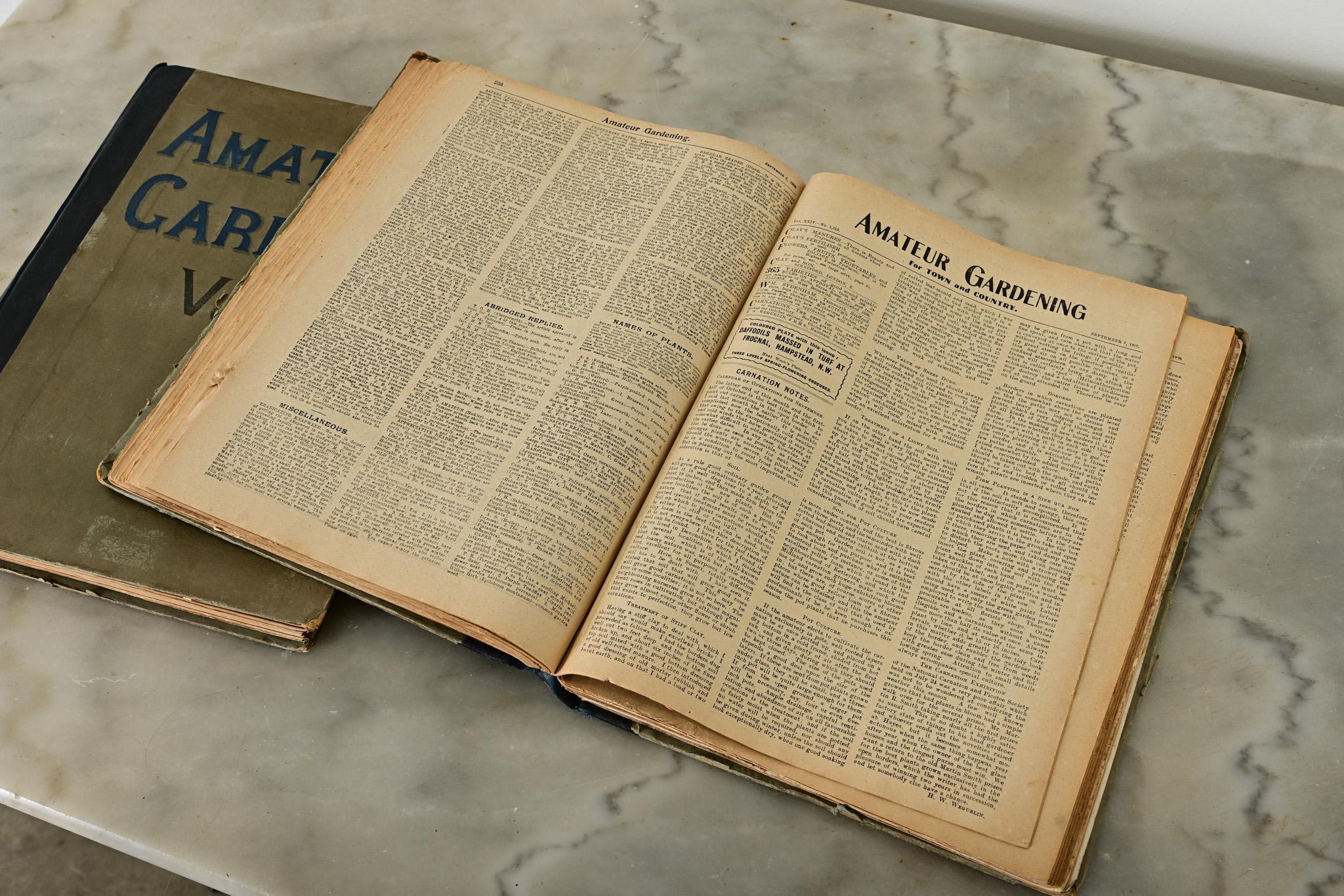 Pair of Early 20th Century Gardening Books In Good Condition For Sale In Baton Rouge, LA