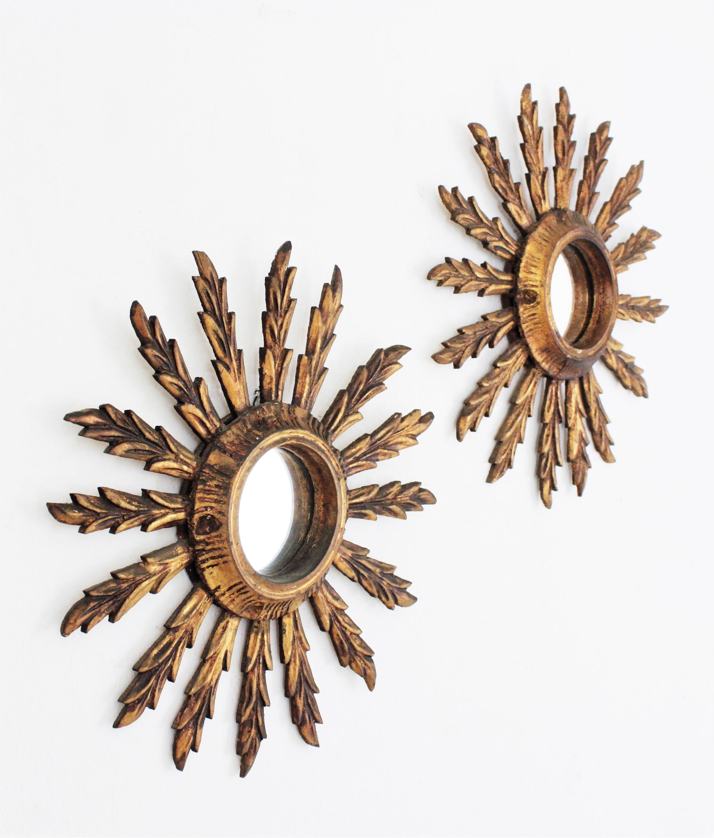 Hand-Crafted Pair of Early 20th Century Giltwood Mini Sunburst Mirrors 