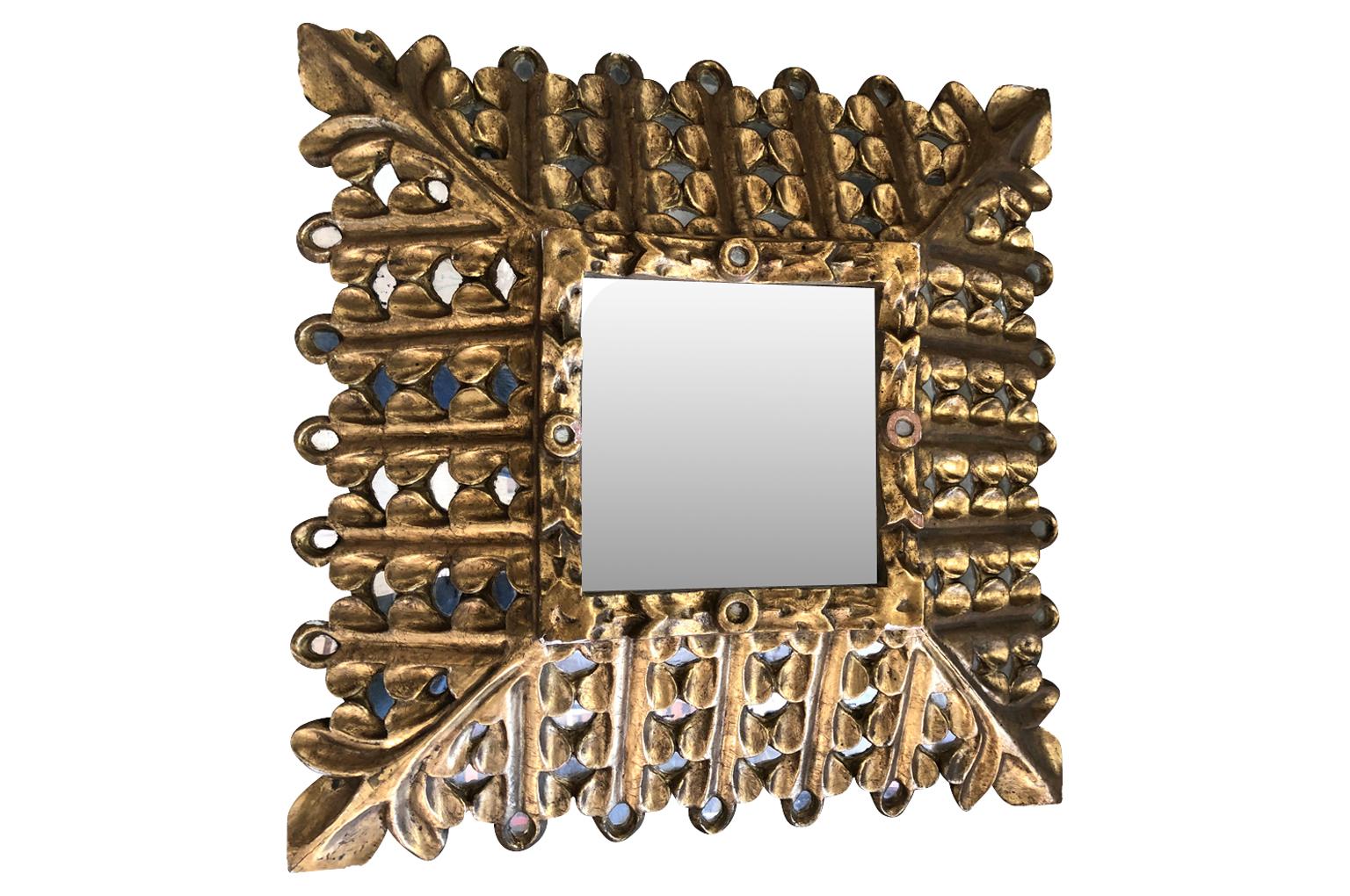 Espagnol Paire de miroirs en bois doré du début du XXe siècle en vente