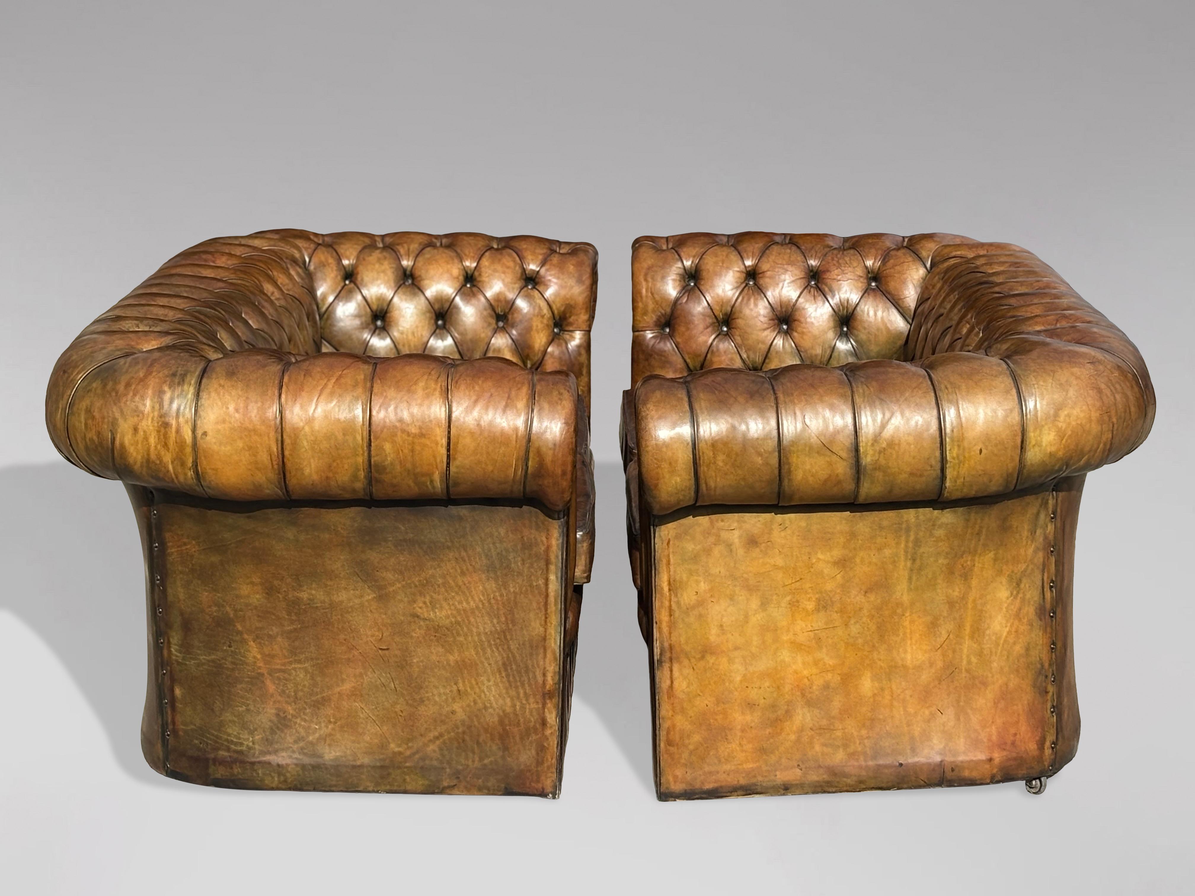 Pair of Early 20th Century Green Leather 2-Seater Chesterfields For Sale 5
