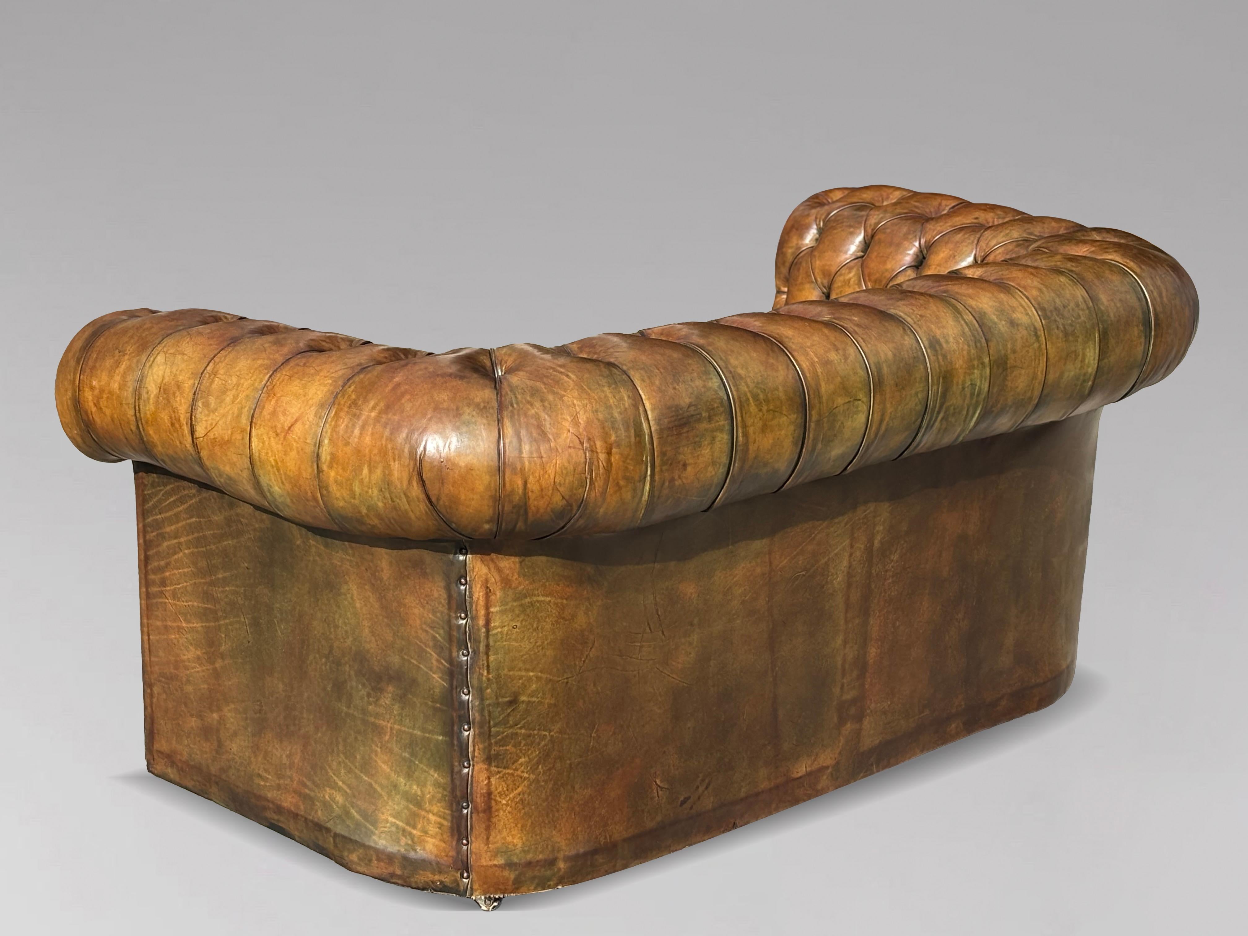Pair of Early 20th Century Green Leather 2-Seater Chesterfields For Sale 1