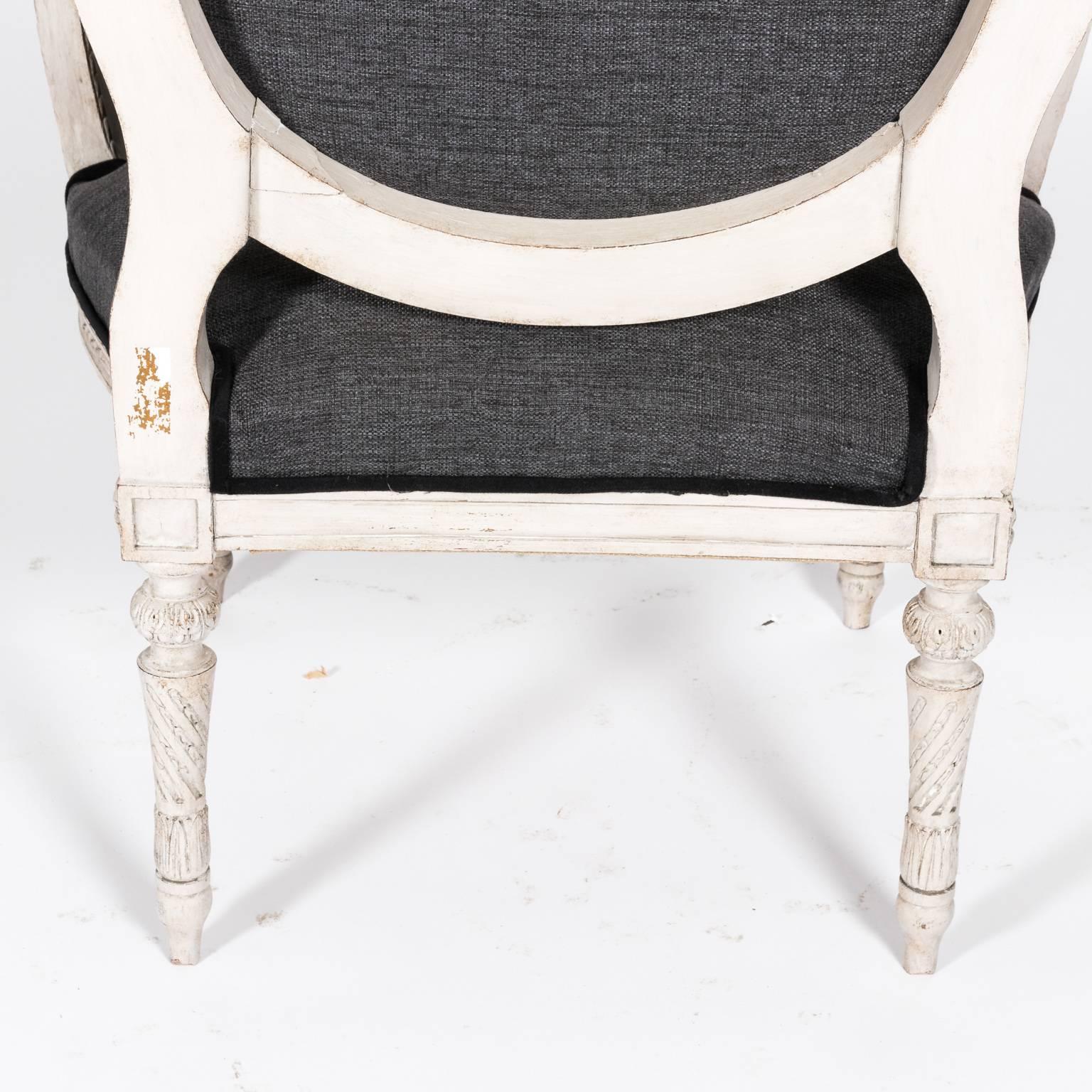 Pair of Early 20th Century Gustavian Armchairs For Sale 11