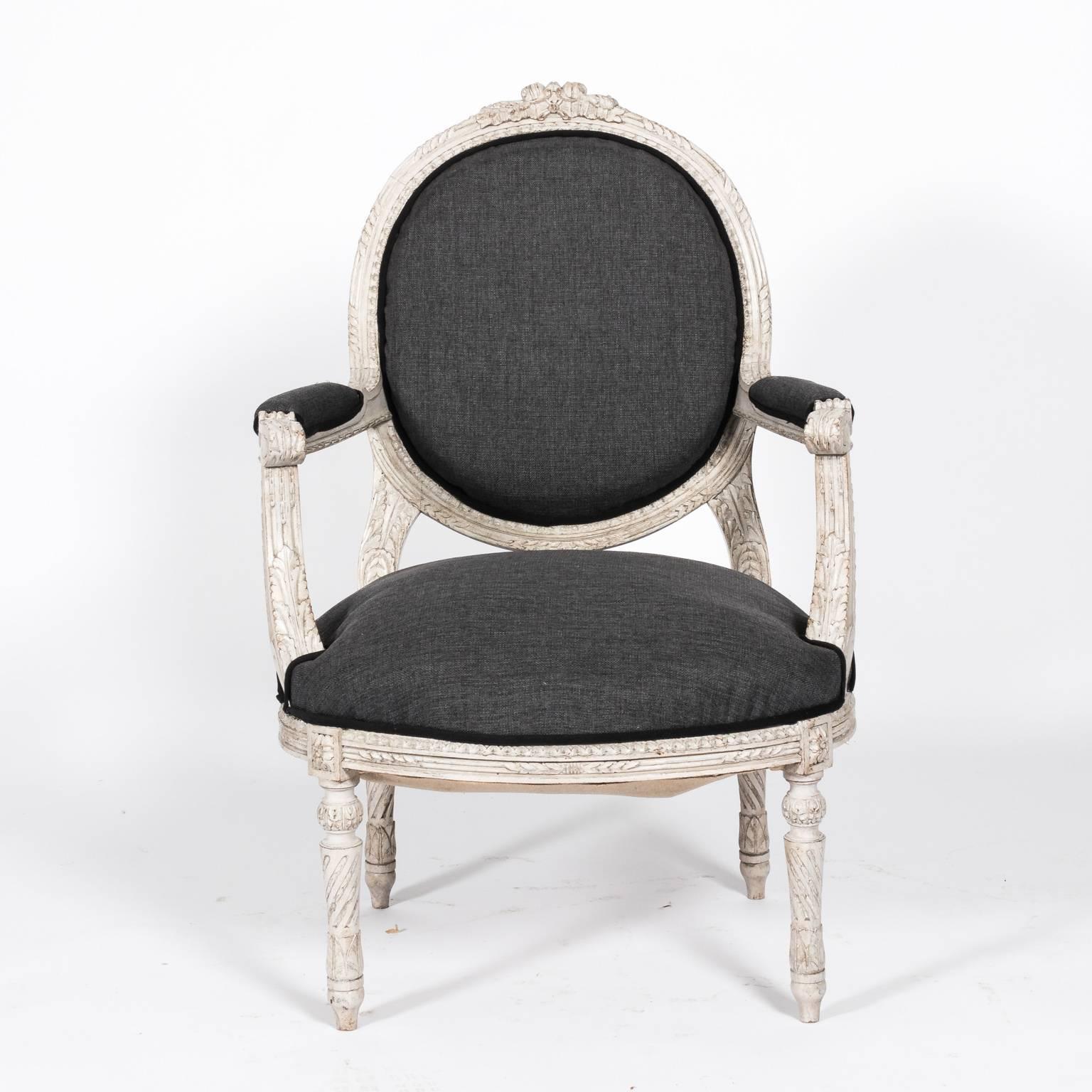 Pair of Early 20th Century Gustavian Armchairs For Sale 13
