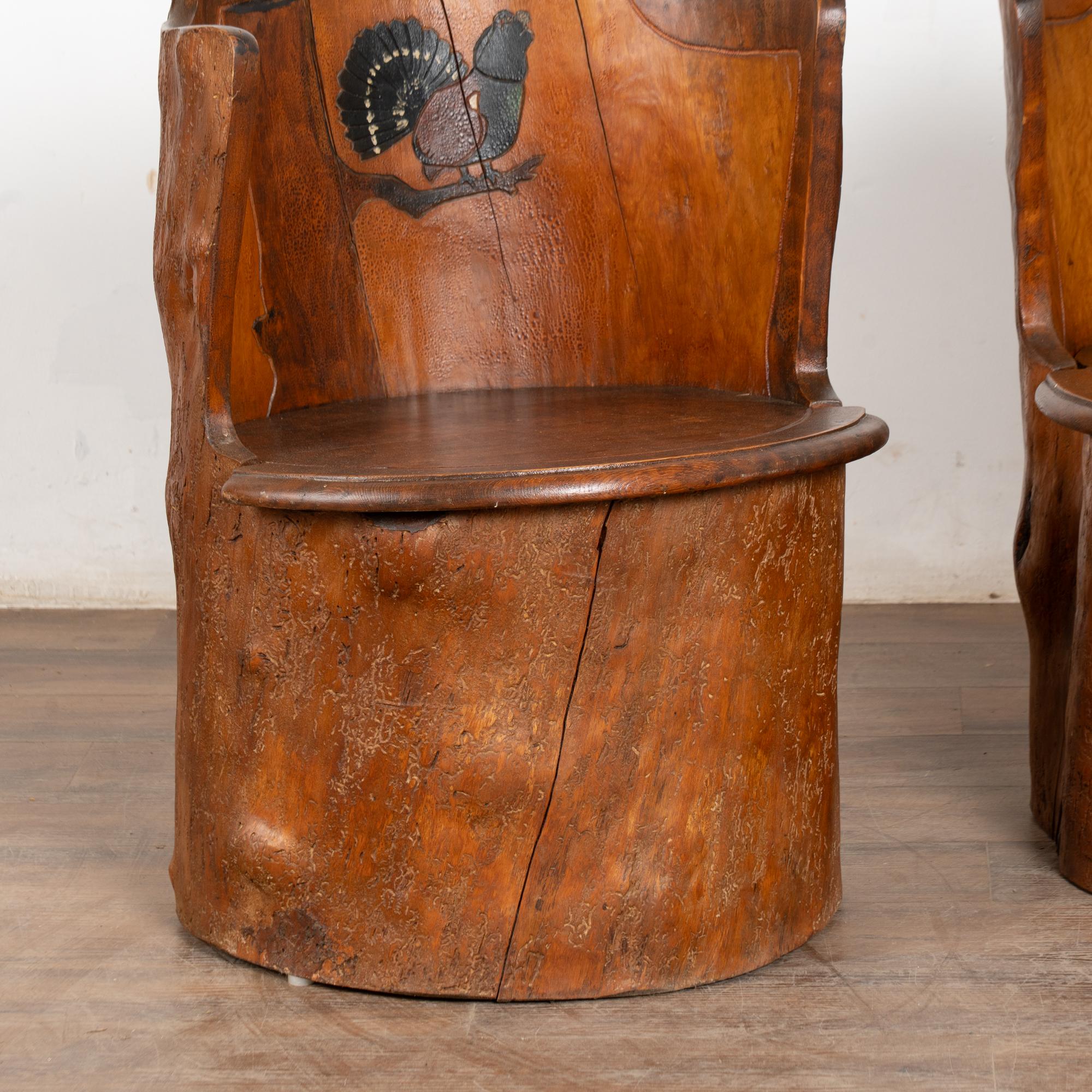 Artisanat Paire de tabourets en rondins sculptés à la main 