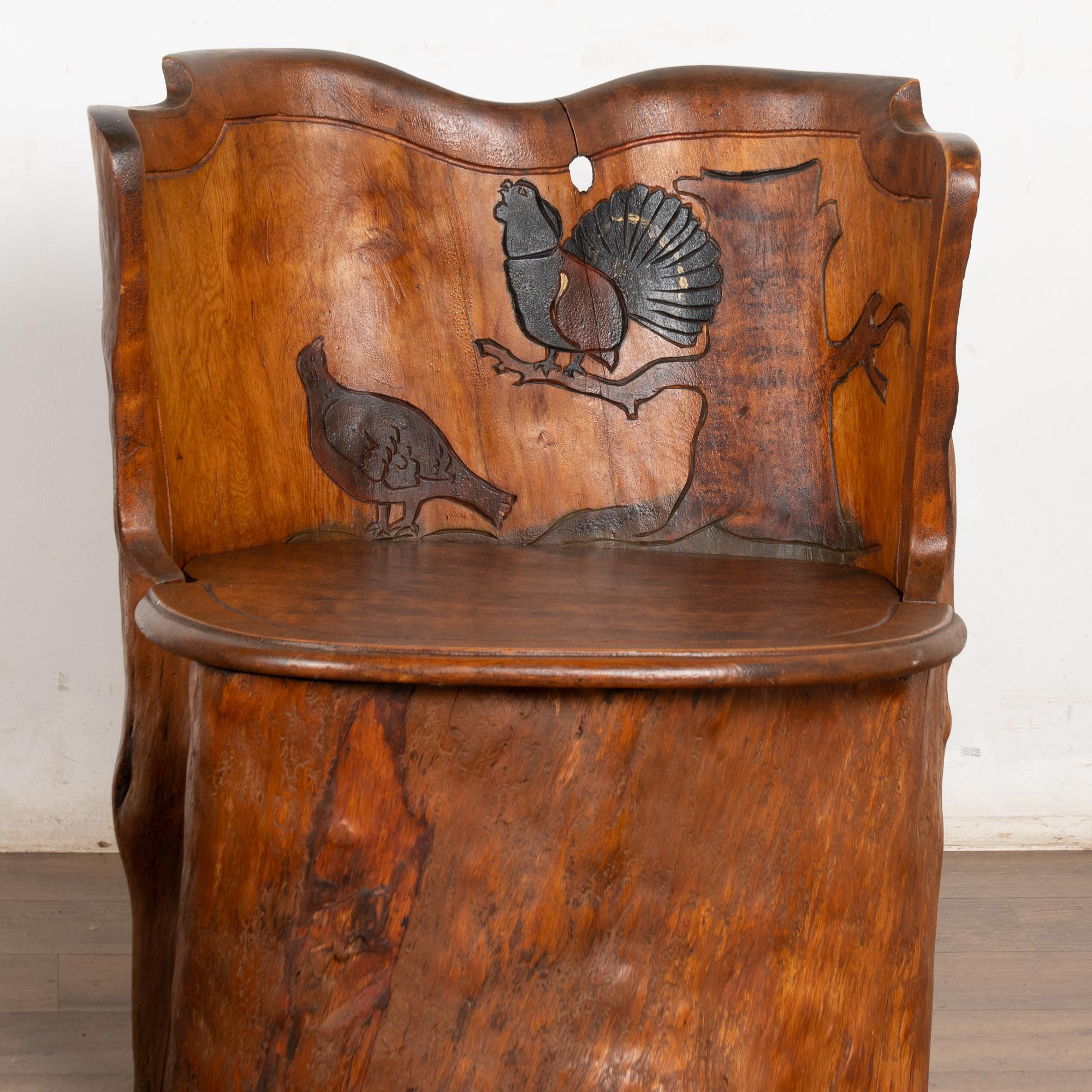 Paire de tabourets en rondins sculptés à la main 