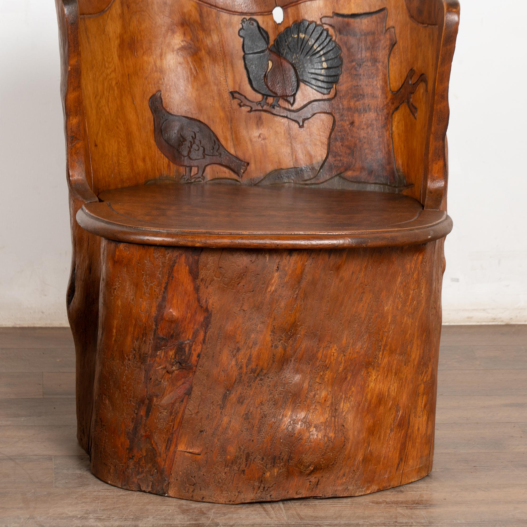 20ième siècle Paire de tabourets en rondins sculptés à la main 