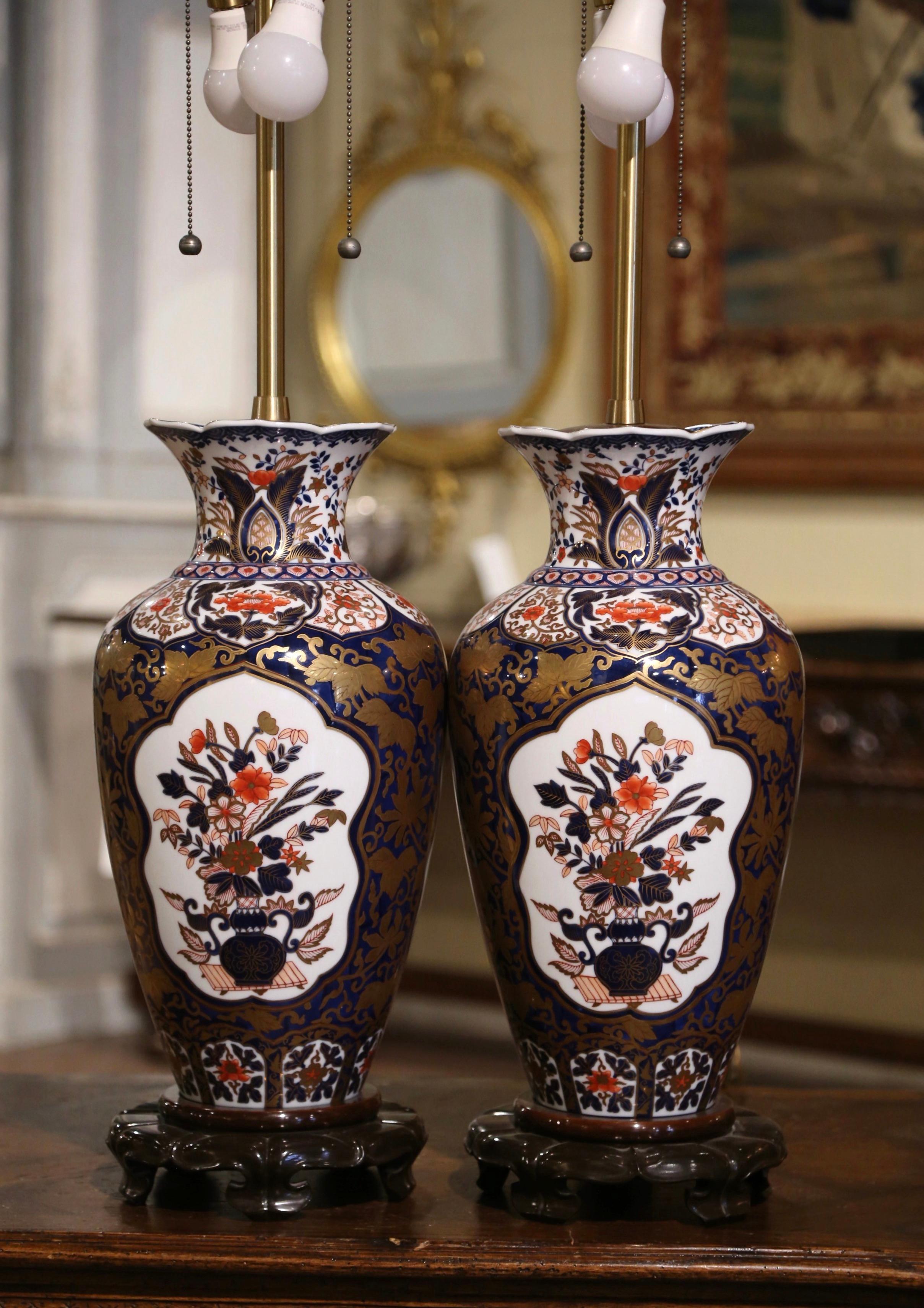 Pair of Early 20th Century Imari Porcelain Vases Mounted as Table Lamps  In Excellent Condition For Sale In Dallas, TX